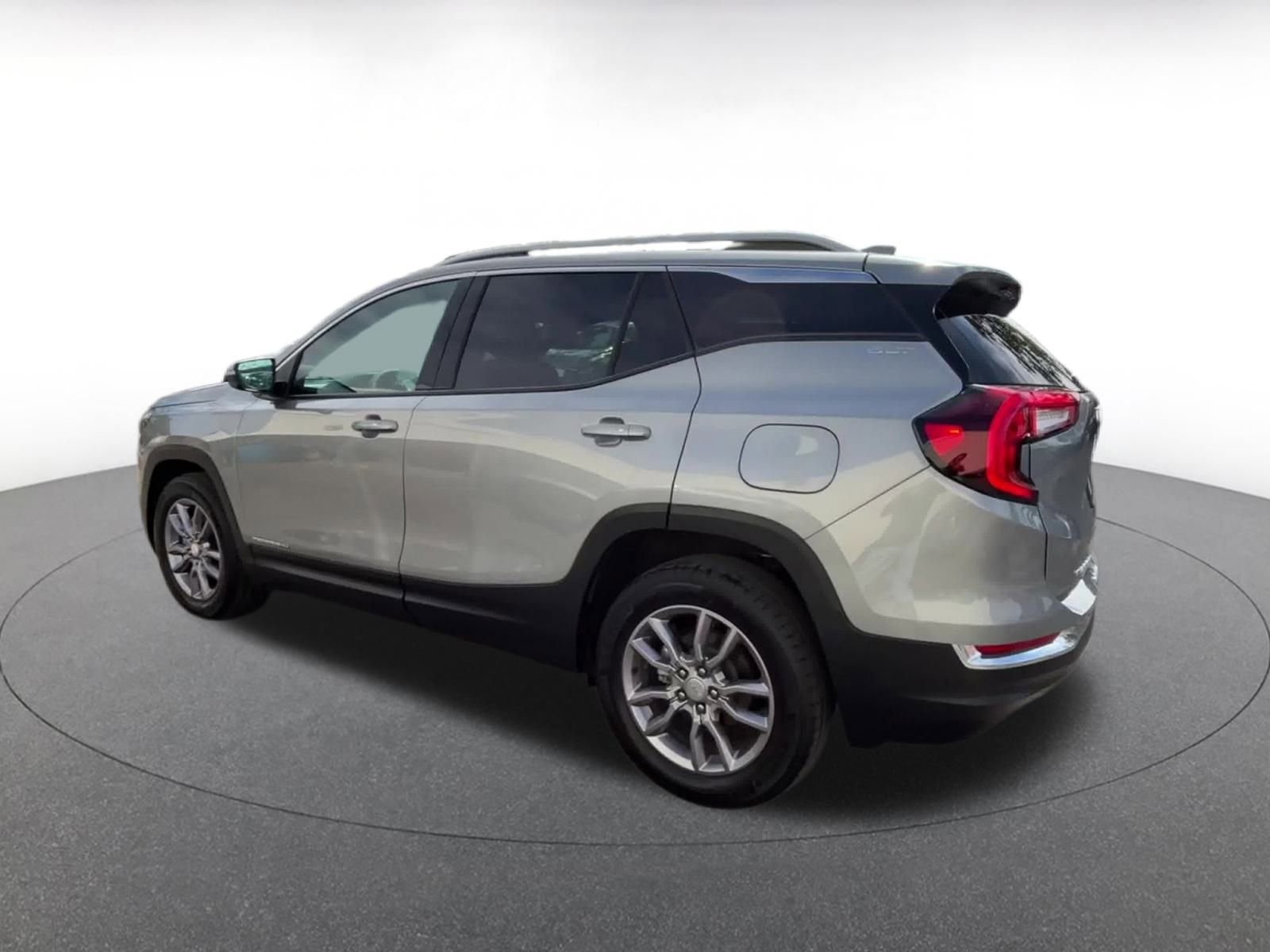 Thumbnail: 2024 GMC Terrain - 10