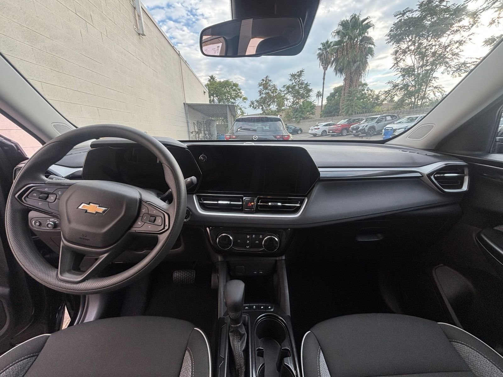 Thumbnail: 2025 Chevrolet TrailBlazer - 33