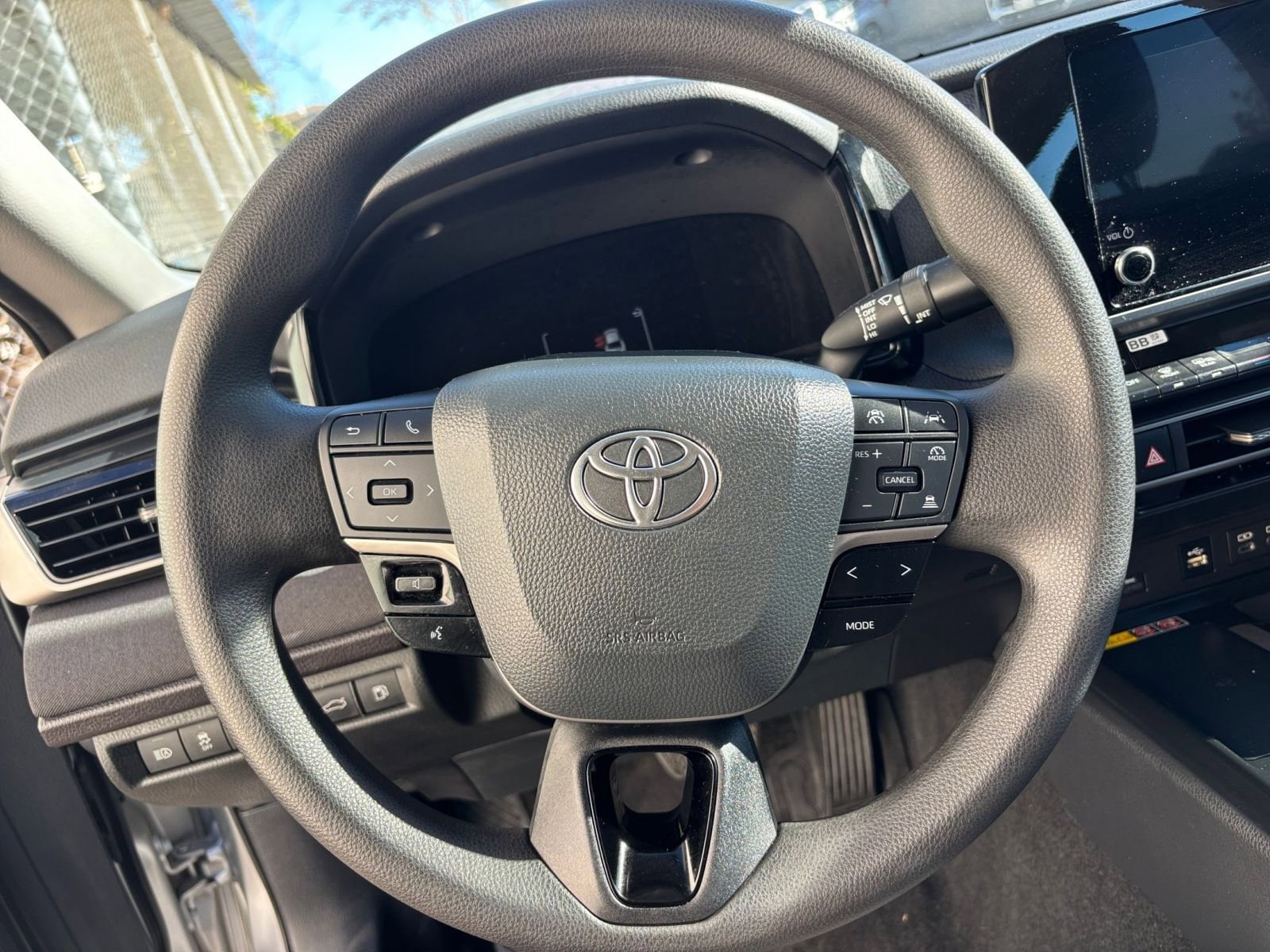 Thumbnail: 2025 Toyota Camry - 28