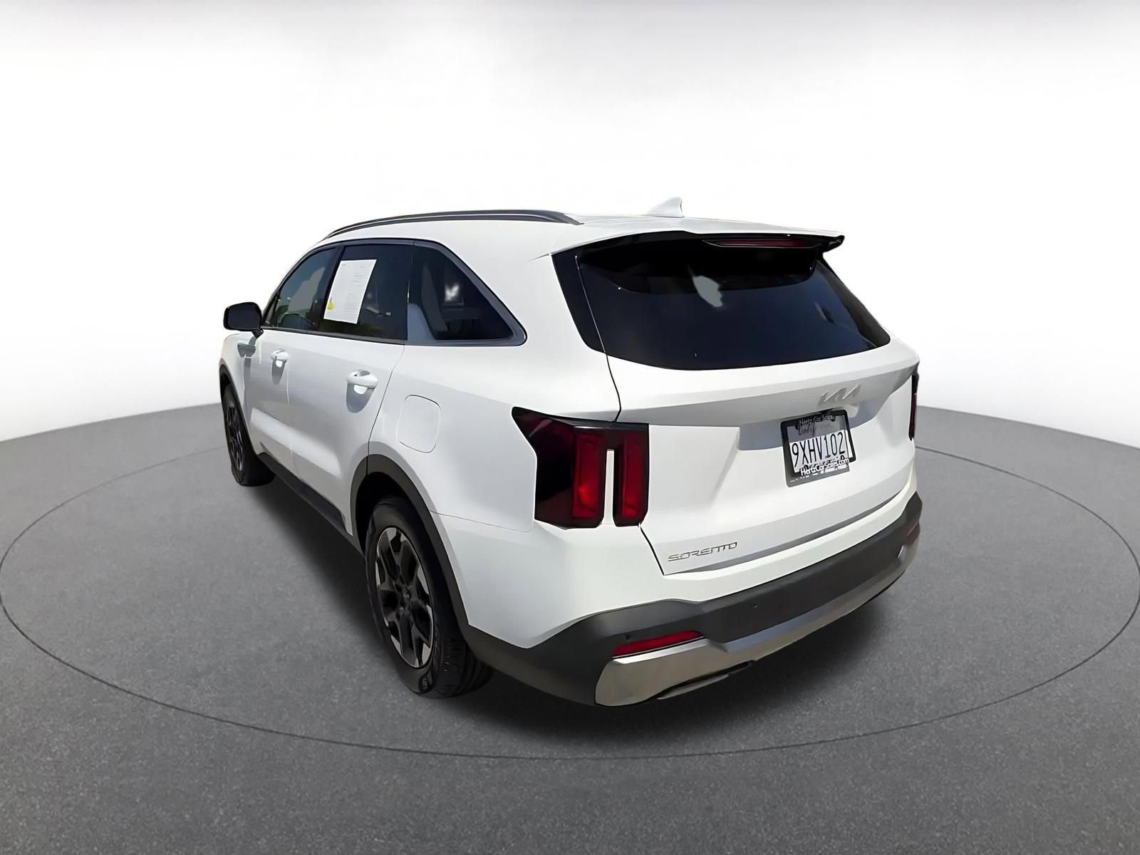 Thumbnail: 2024 Kia Sorento - 11