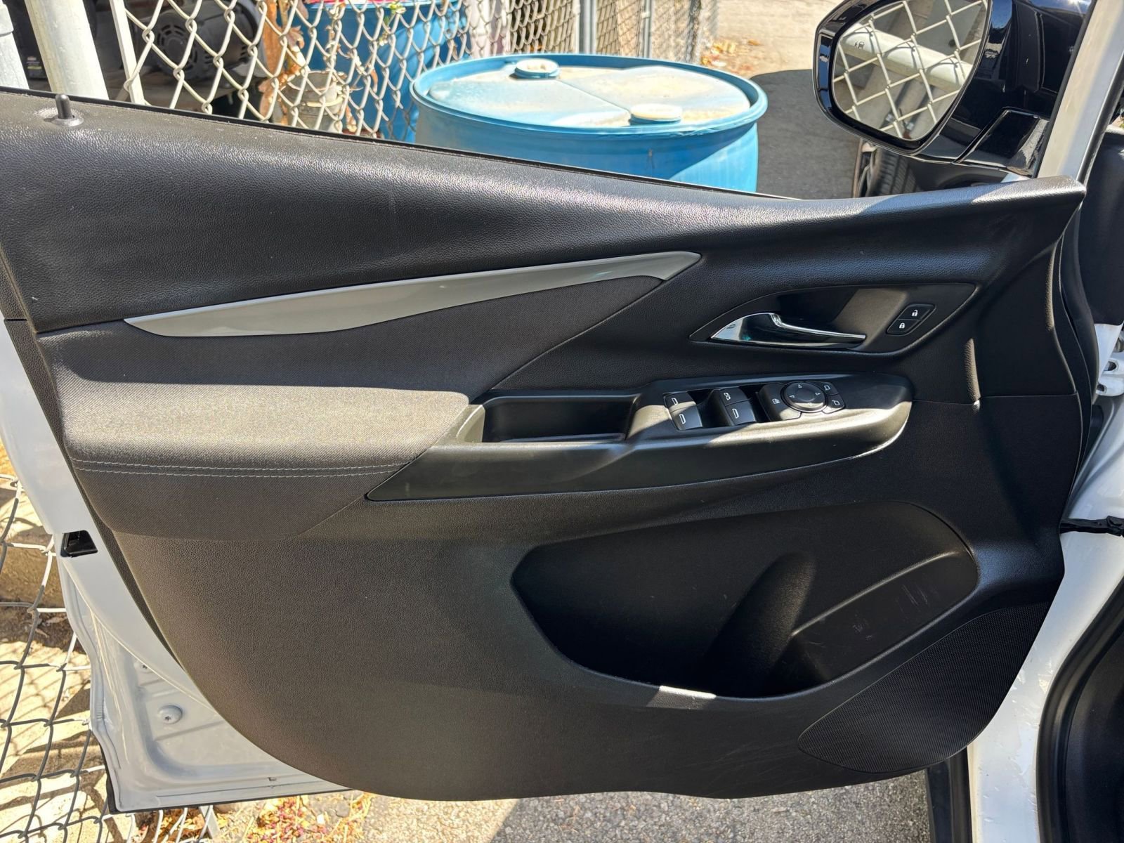 Thumbnail: 2023 Chevrolet Bolt EV - 24