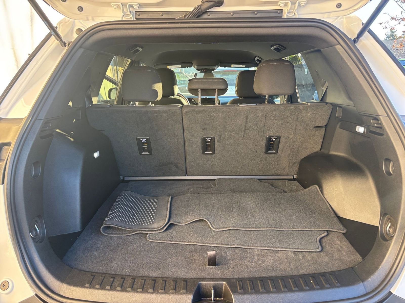 Thumbnail: 2025 Chevrolet Equinox - 31