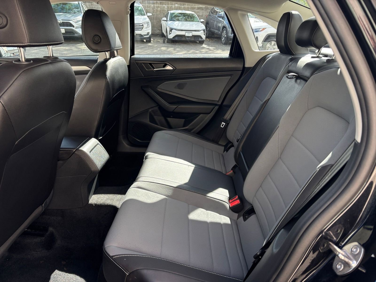 Thumbnail: 2025 Volkswagen Jetta - 25