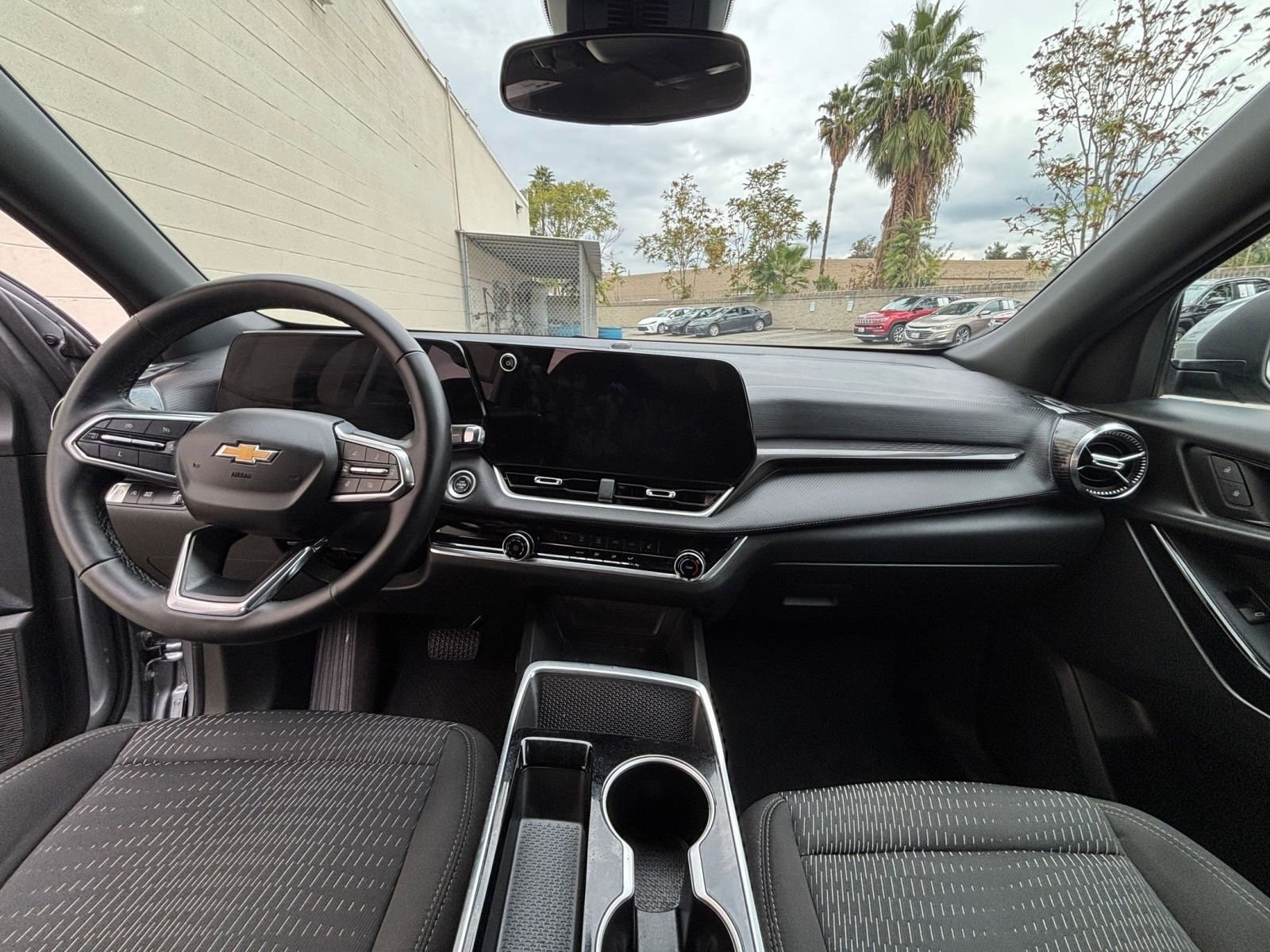 Thumbnail: 2025 Chevrolet Equinox - 33