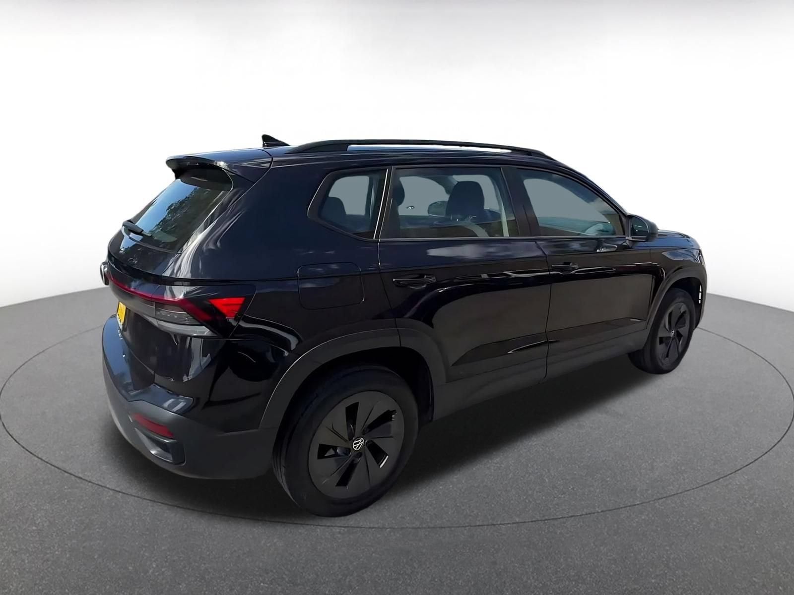 Thumbnail: 2025 Volkswagen Taos - 14
