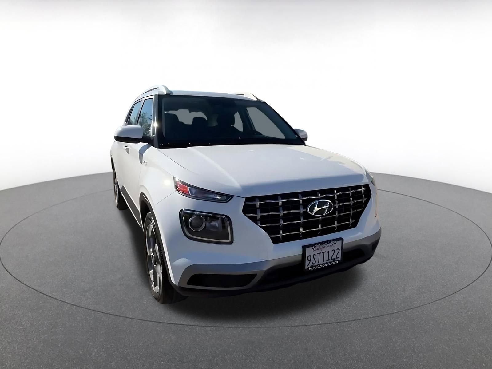 Thumbnail: 2025 Hyundai Venue - 3