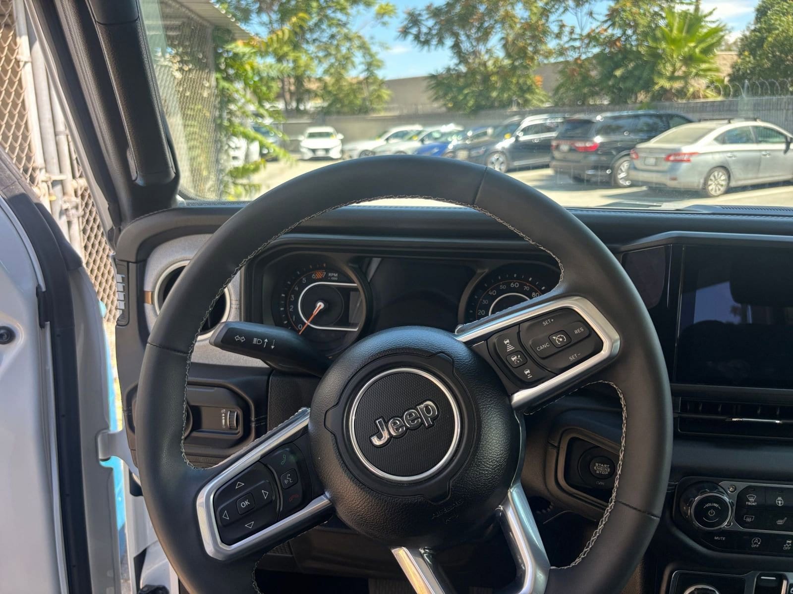 Thumbnail: 2025 Jeep Wrangler - 34