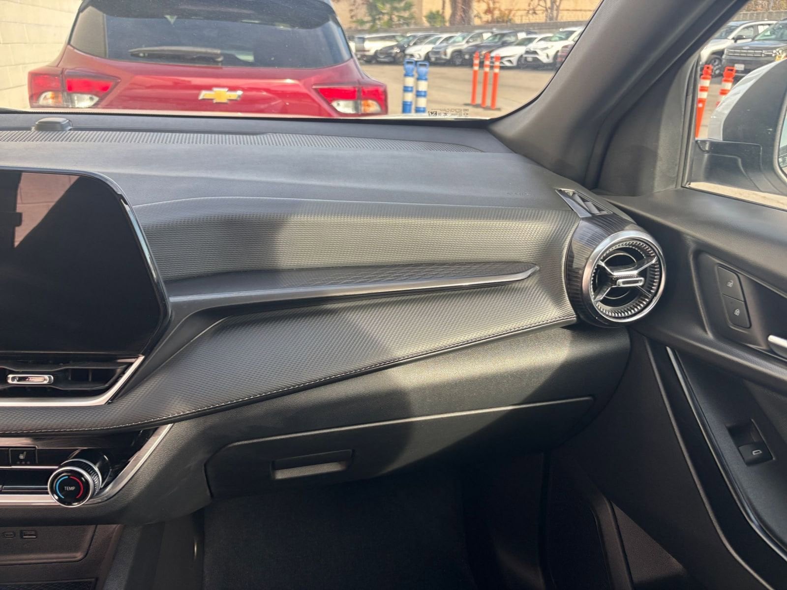 Thumbnail: 2025 Chevrolet Equinox - 35