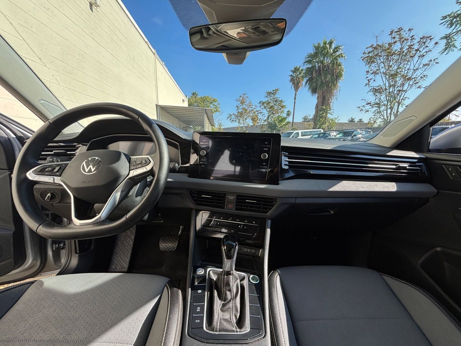 Thumbnail: 2025 Volkswagen Jetta - 33