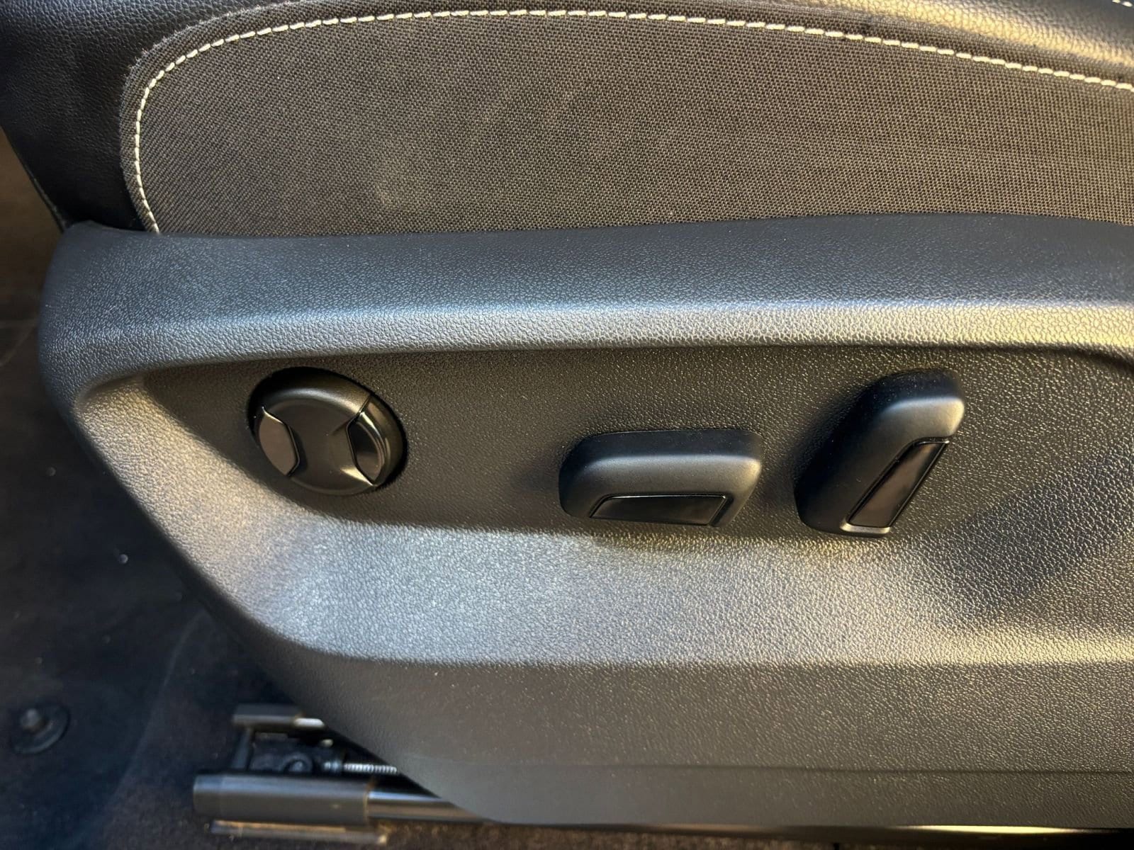 Thumbnail: 2025 Volkswagen Atlas - 24