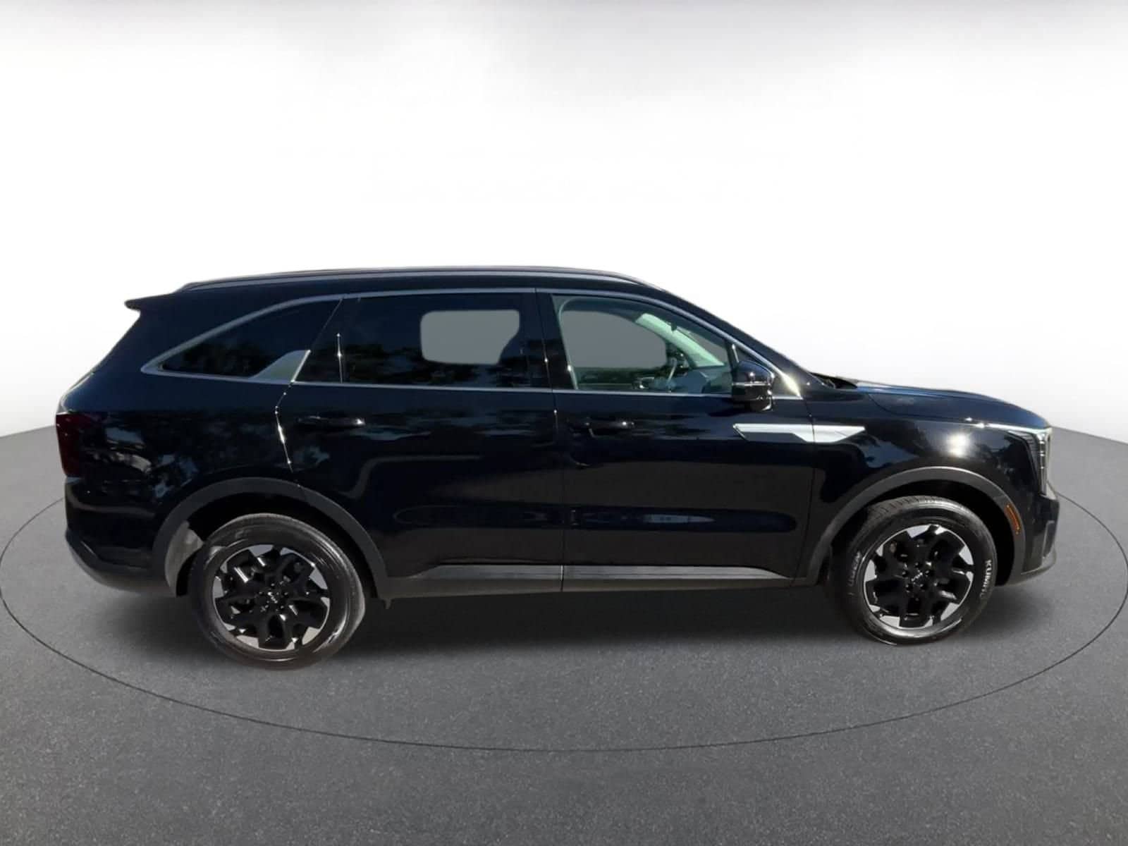 Thumbnail: 2024 Kia Sorento - 16