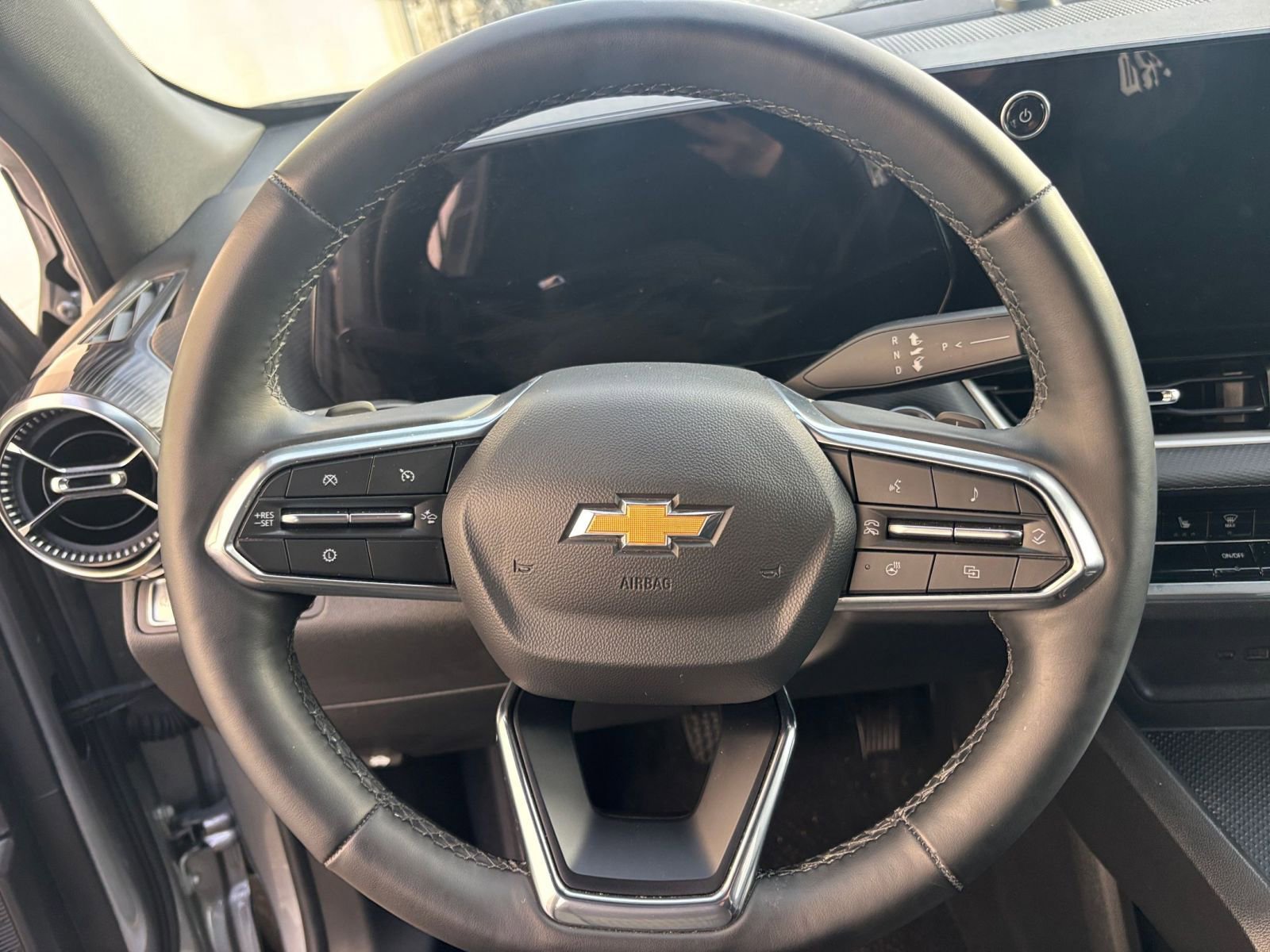 Thumbnail: 2025 Chevrolet Equinox - 28