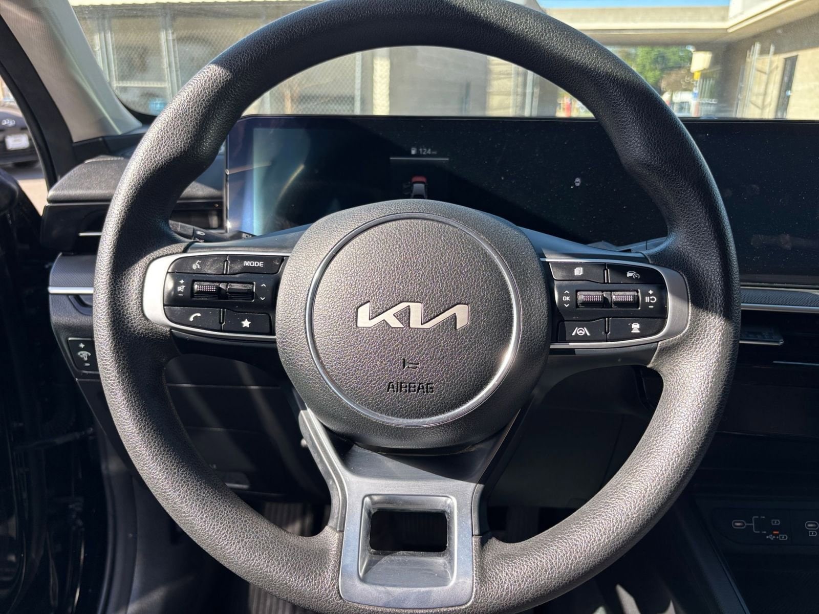 Thumbnail: 2025 Kia K5 - 30