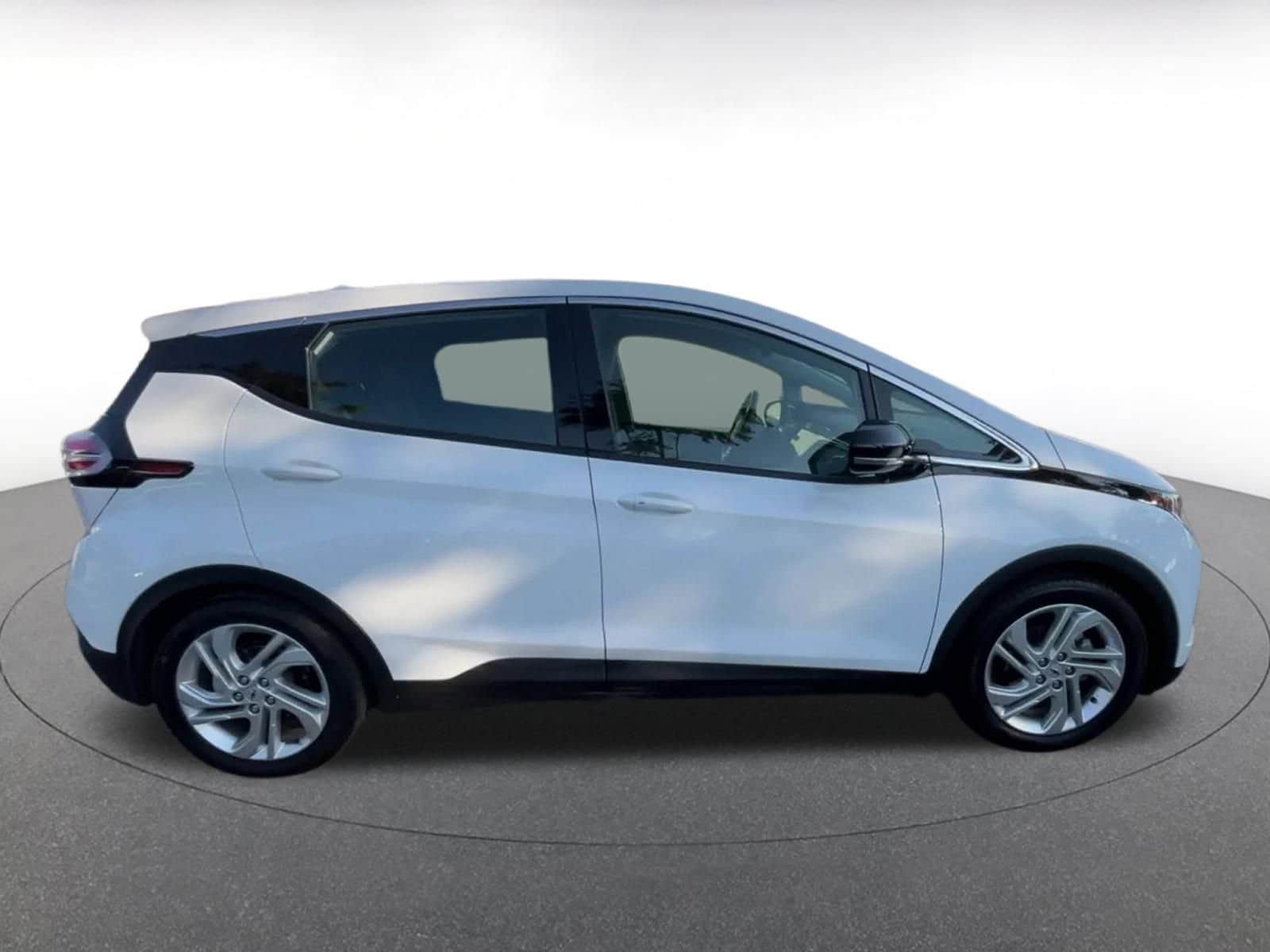 Thumbnail: 2023 Chevrolet Bolt EV - 16