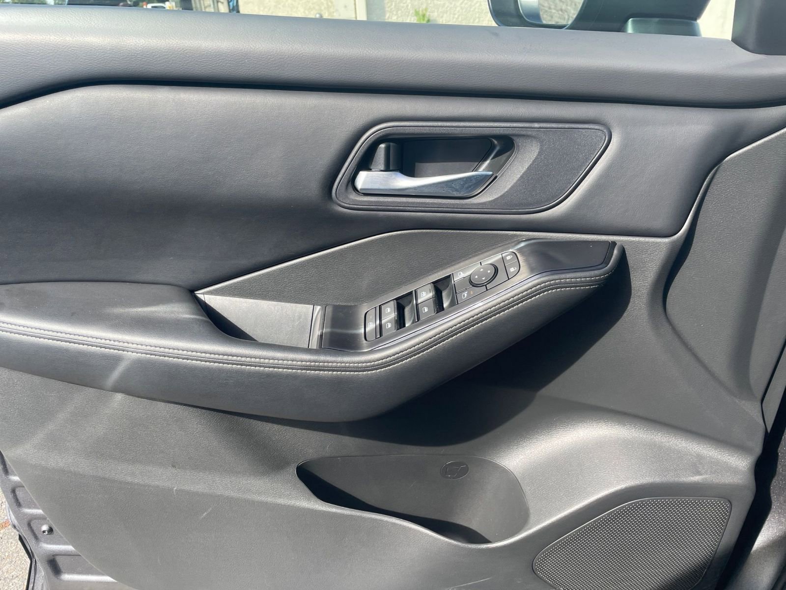 Thumbnail: 2025 Nissan Rogue - 18