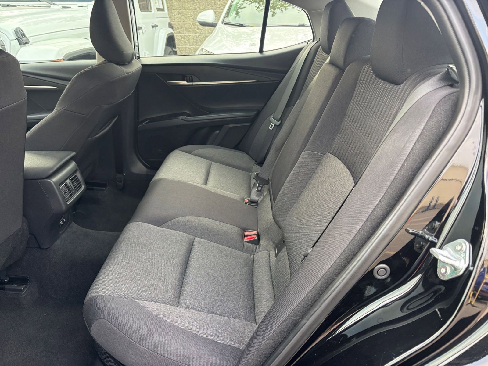 Thumbnail: 2025 Toyota Camry - 25