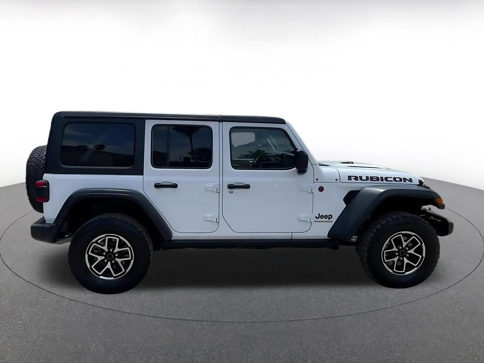 Thumbnail: 2025 Jeep Wrangler - 15