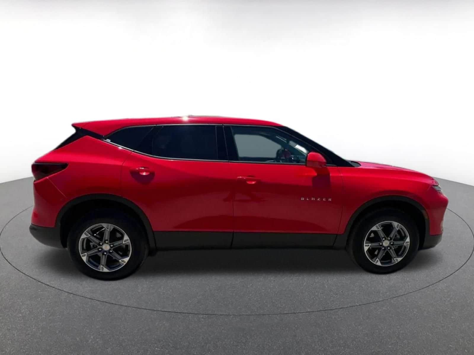 Thumbnail: 2025 Chevrolet Blazer - 16