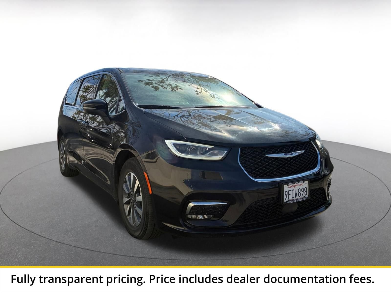 Thumbnail: 2023 Chrysler Pacifica - 1