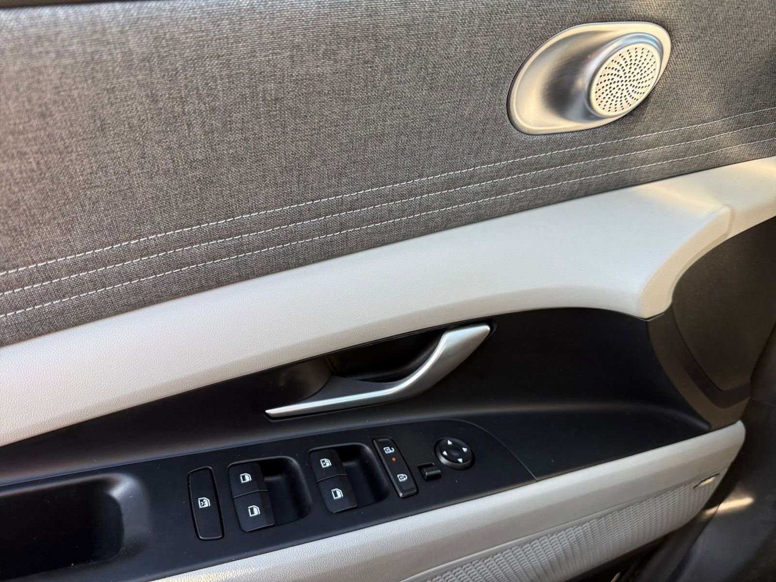 Thumbnail: 2025 Hyundai Elantra - 18