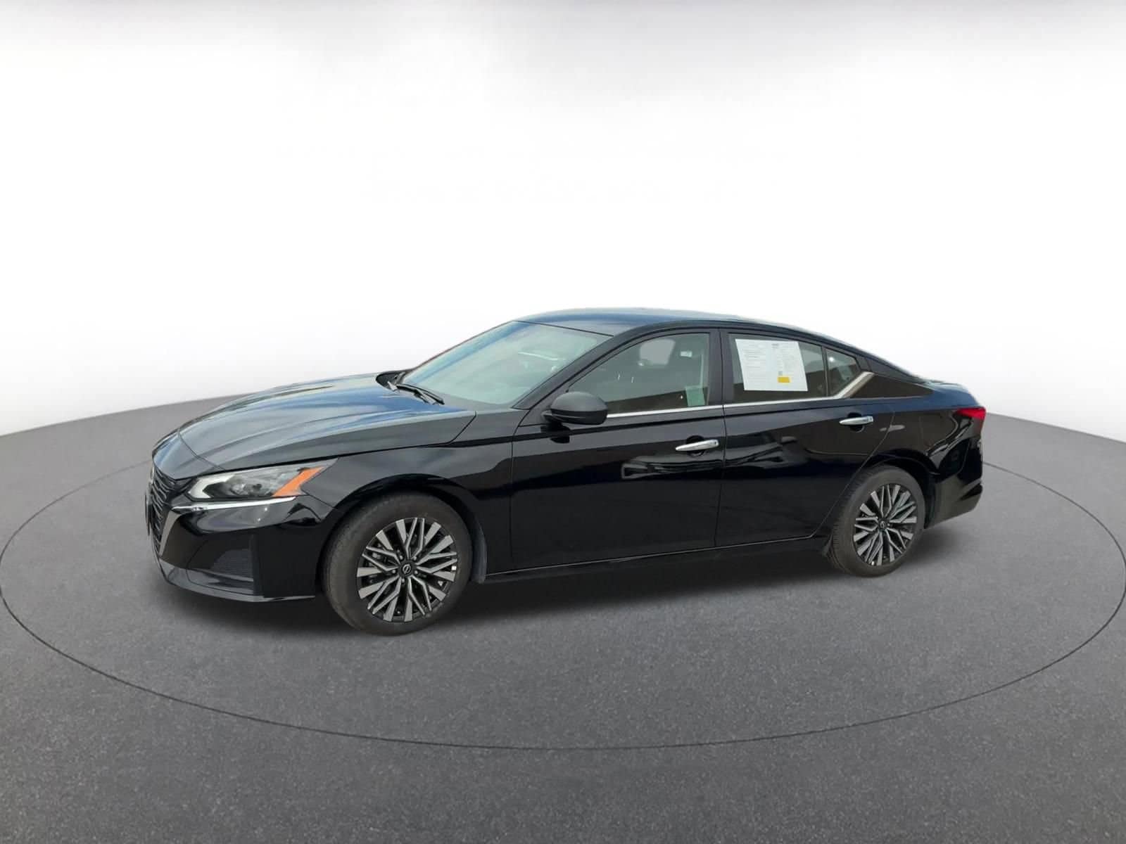 Thumbnail: 2025 Nissan Altima - 8