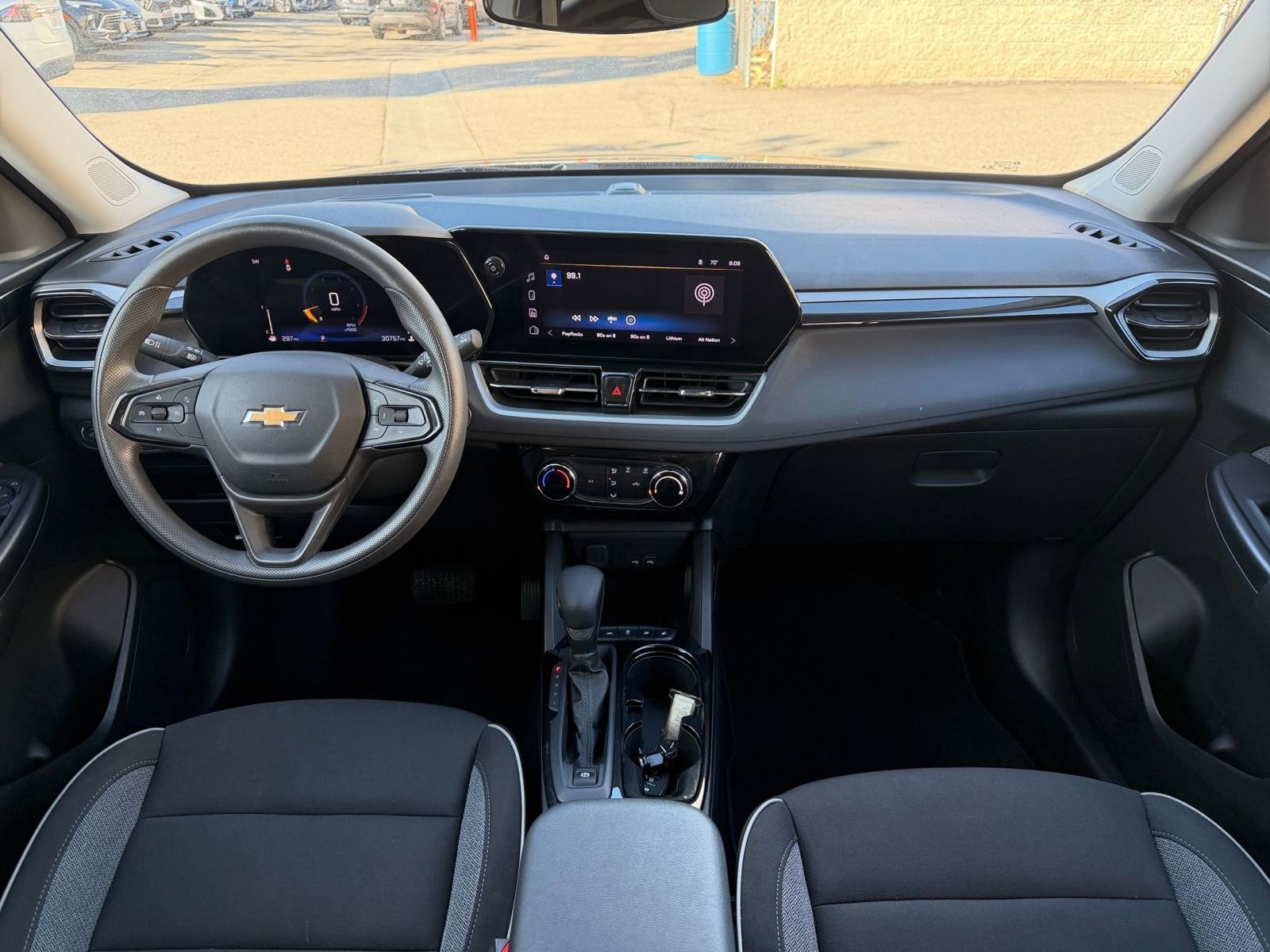 Thumbnail: 2025 Chevrolet TrailBlazer - 32