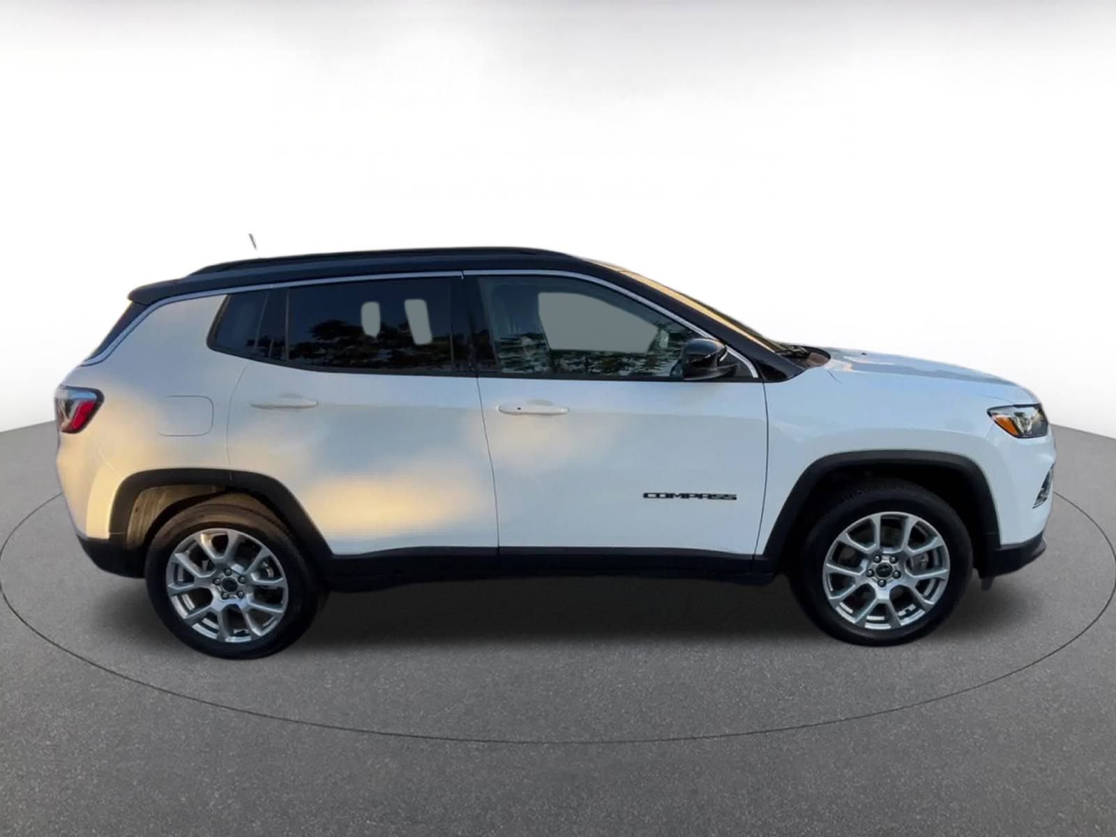 Thumbnail: 2025 Jeep Compass - 16