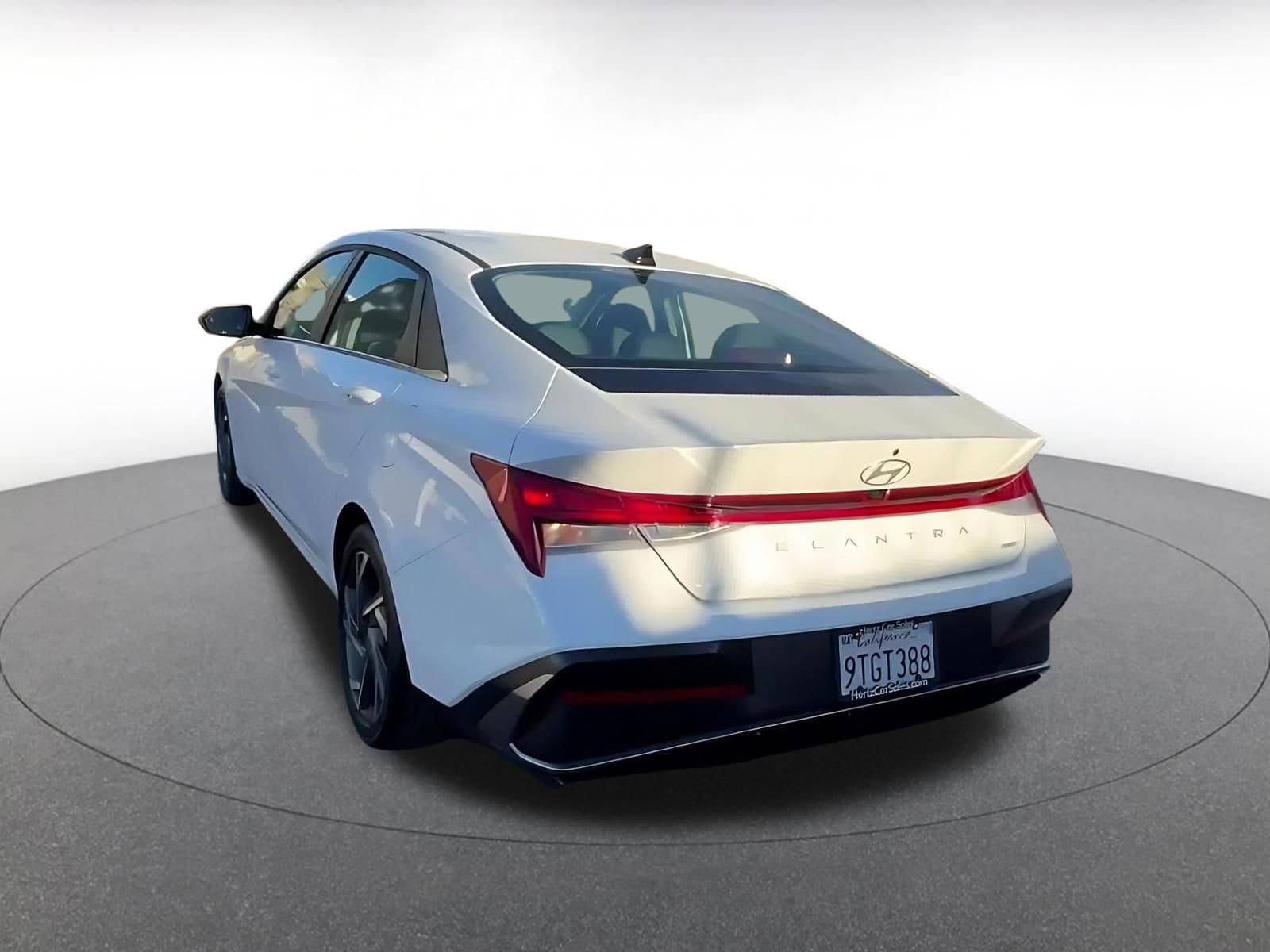 Thumbnail: 2025 Hyundai Elantra - 11