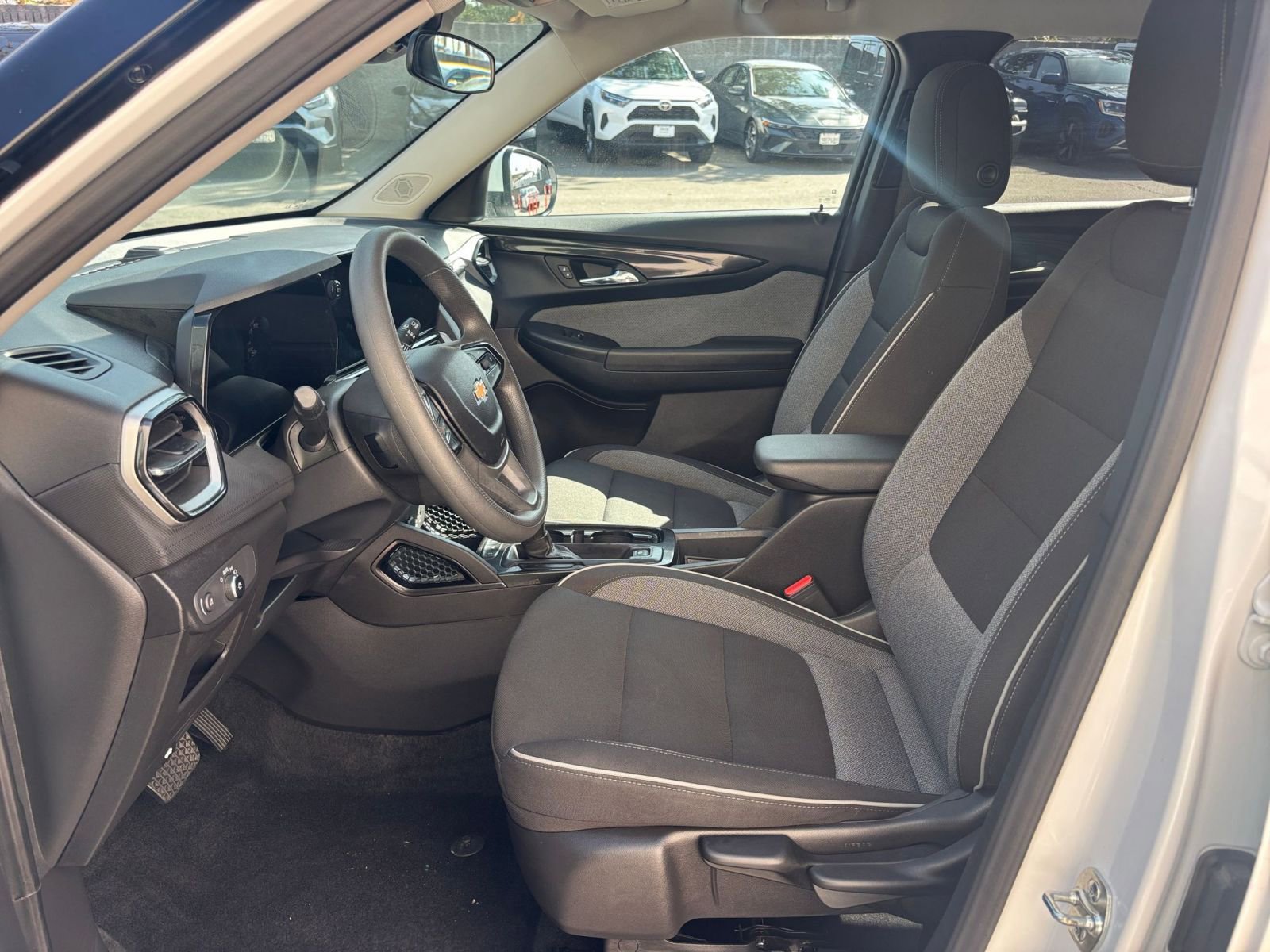 Thumbnail: 2025 Chevrolet TrailBlazer - 27