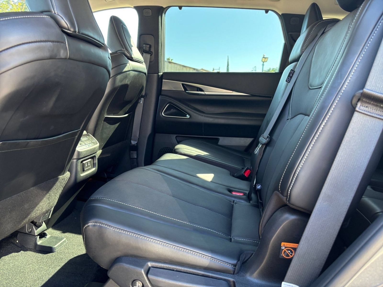 Thumbnail: 2026 INFINITI QX60 - 29