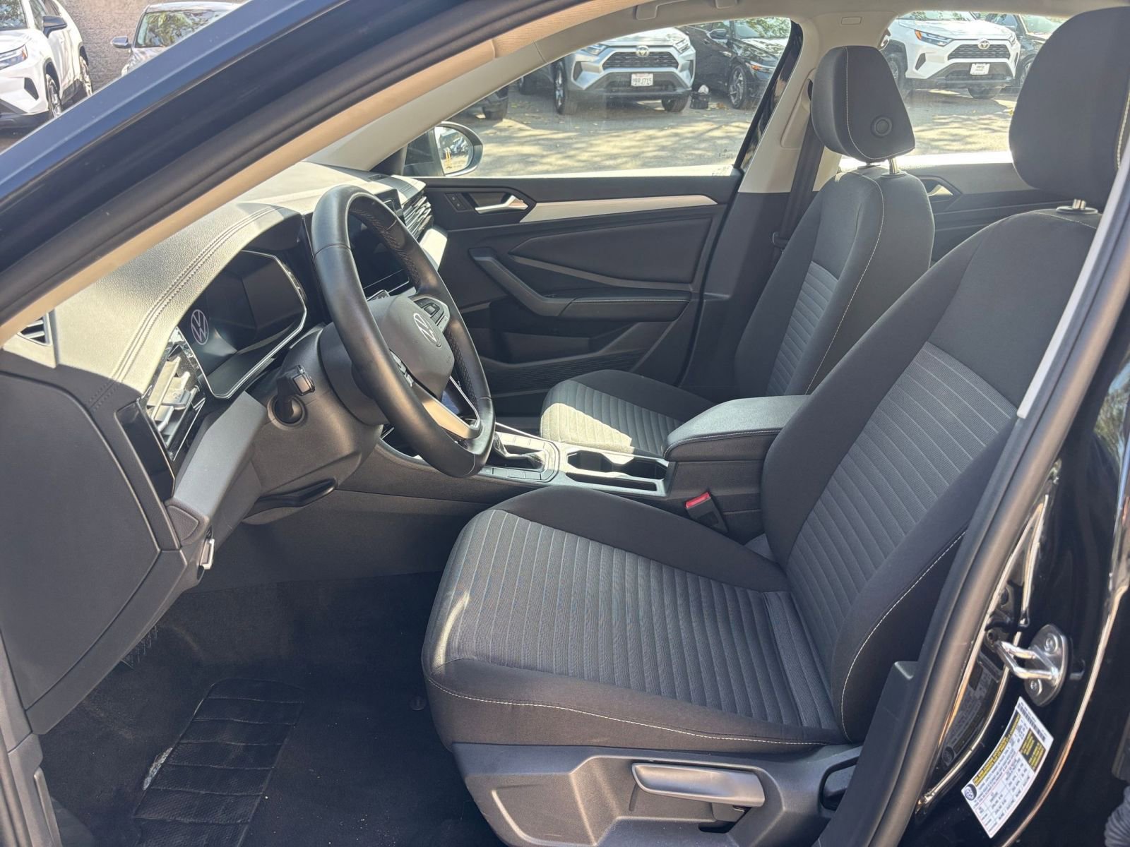 Thumbnail: 2025 Volkswagen Jetta - 27