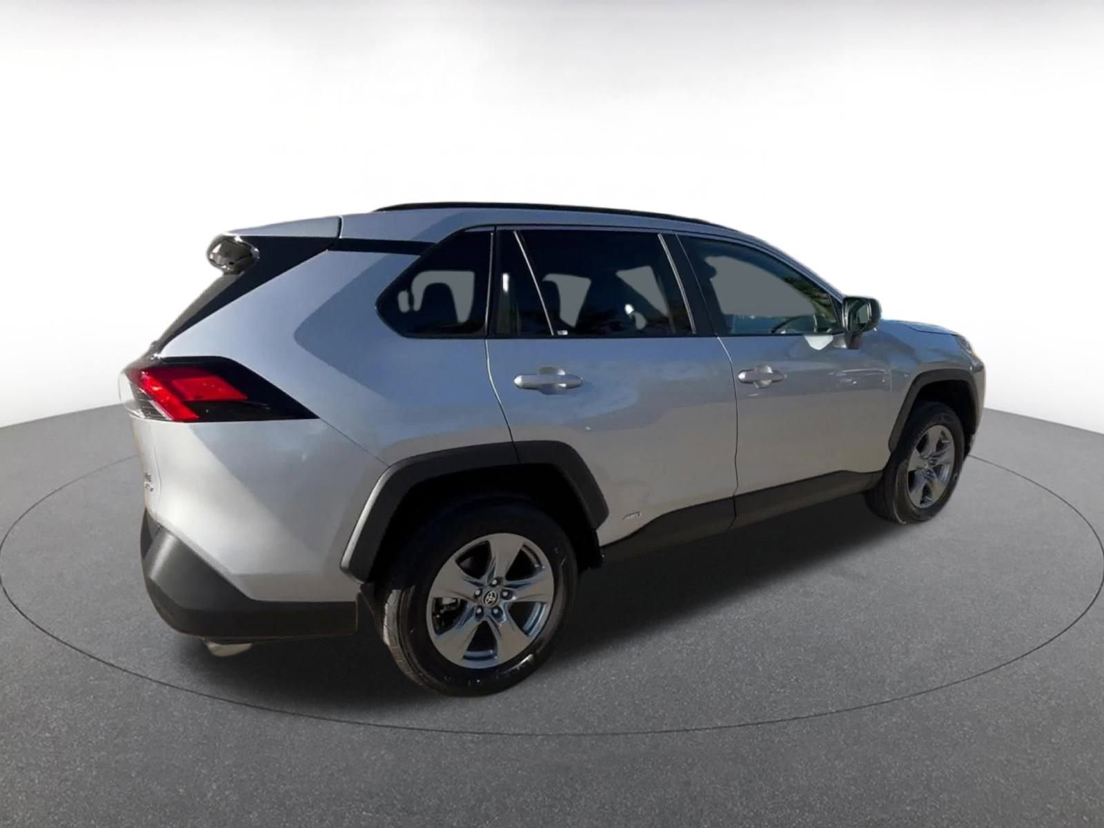 Thumbnail: 2025 Toyota RAV4 - 15