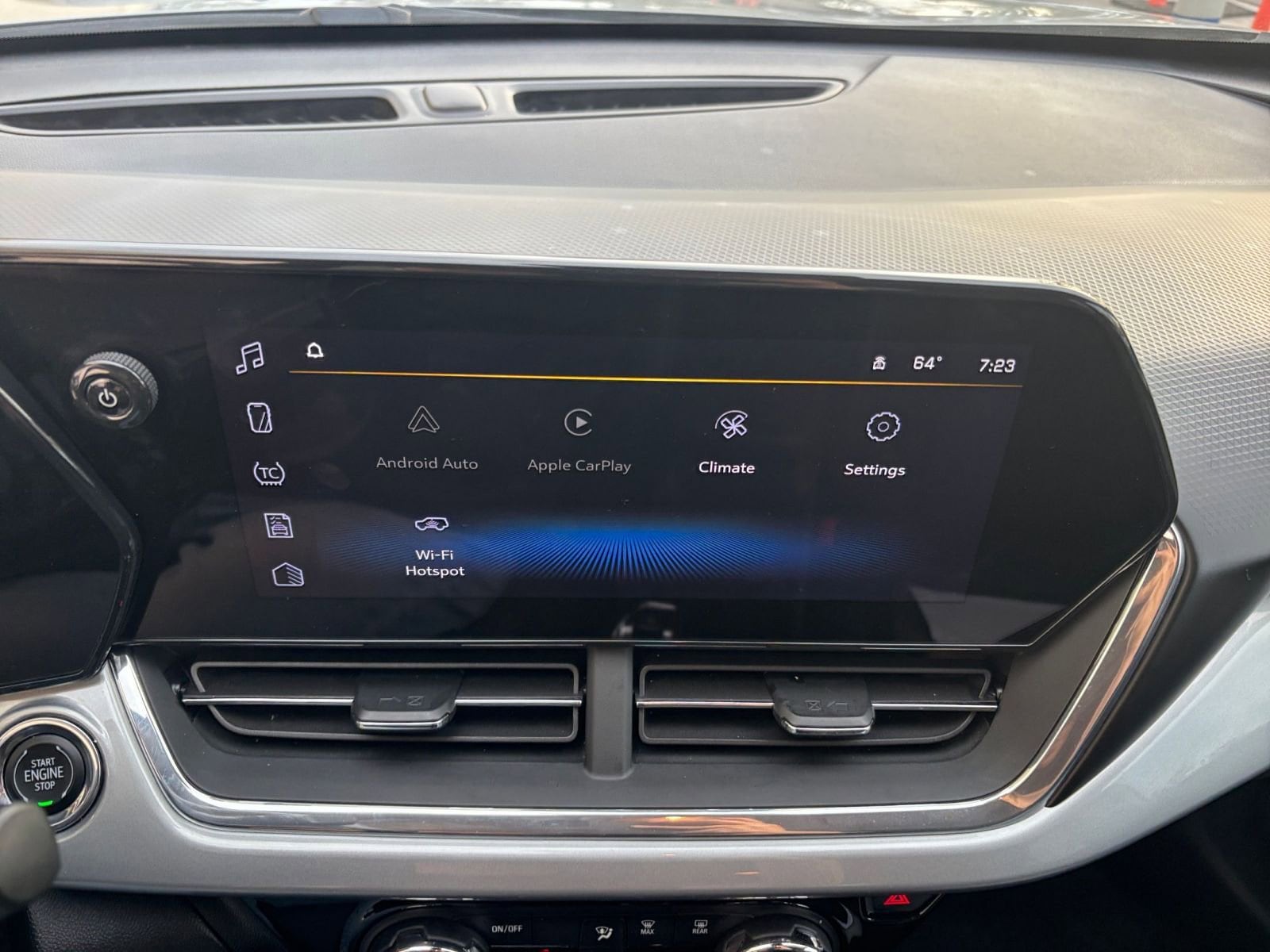 Thumbnail: 2025 Chevrolet Trax - 21