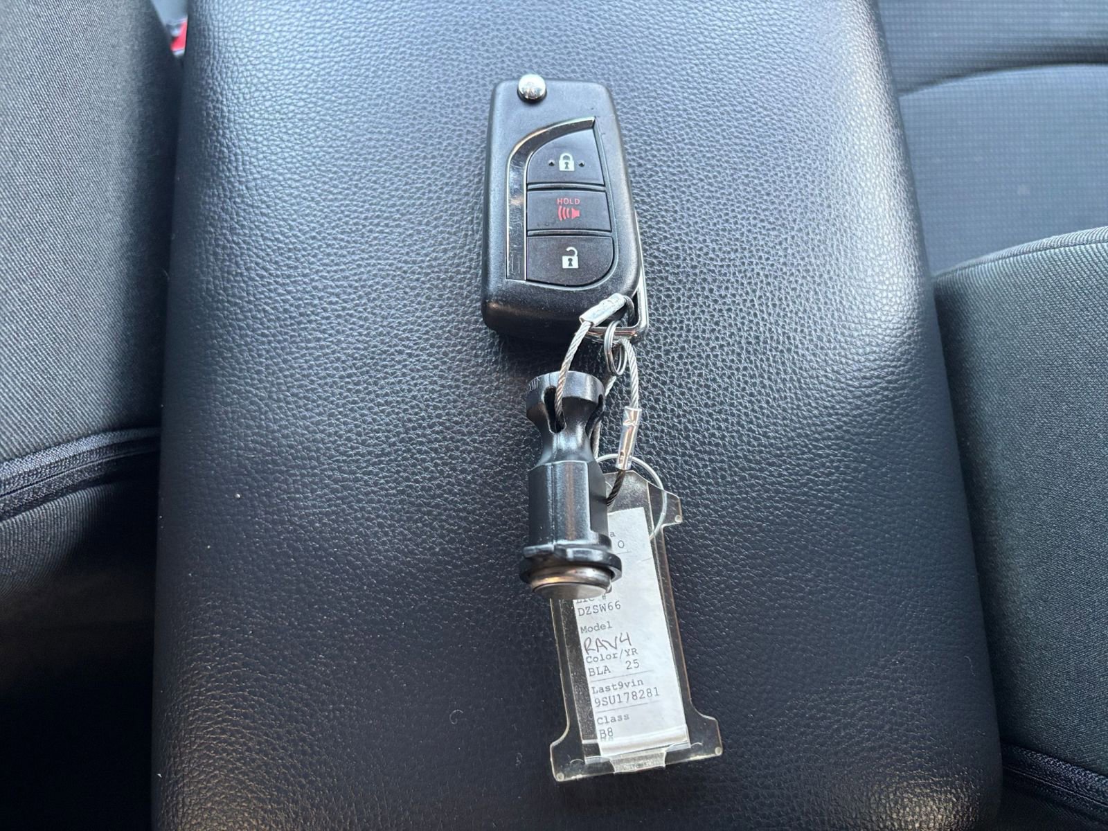 Thumbnail: 2025 Toyota RAV4 - 22