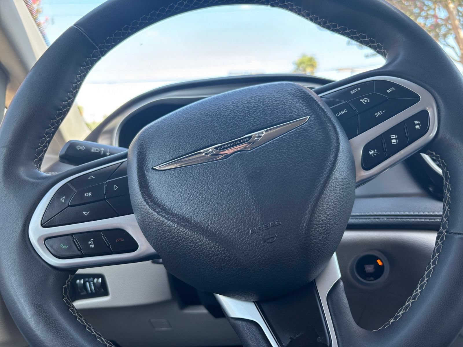 Thumbnail: 2023 Chrysler Pacifica - 29