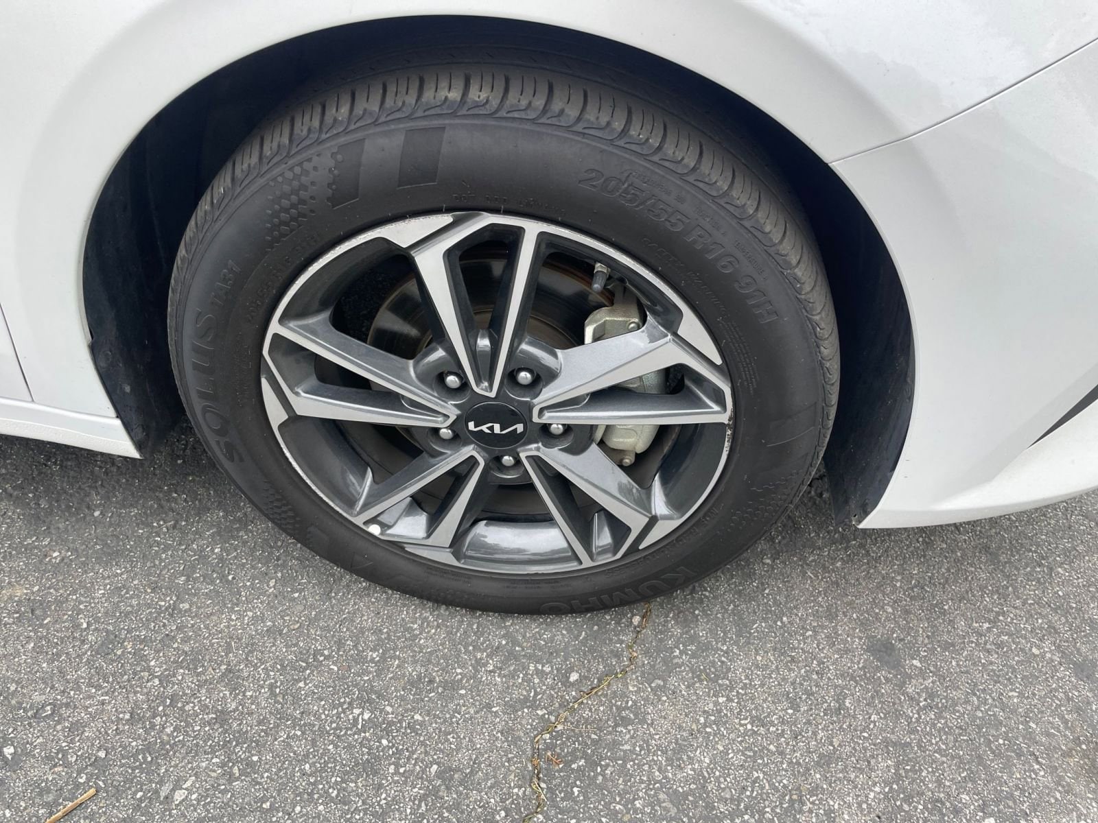 Thumbnail: 2024 Kia Forte - 31