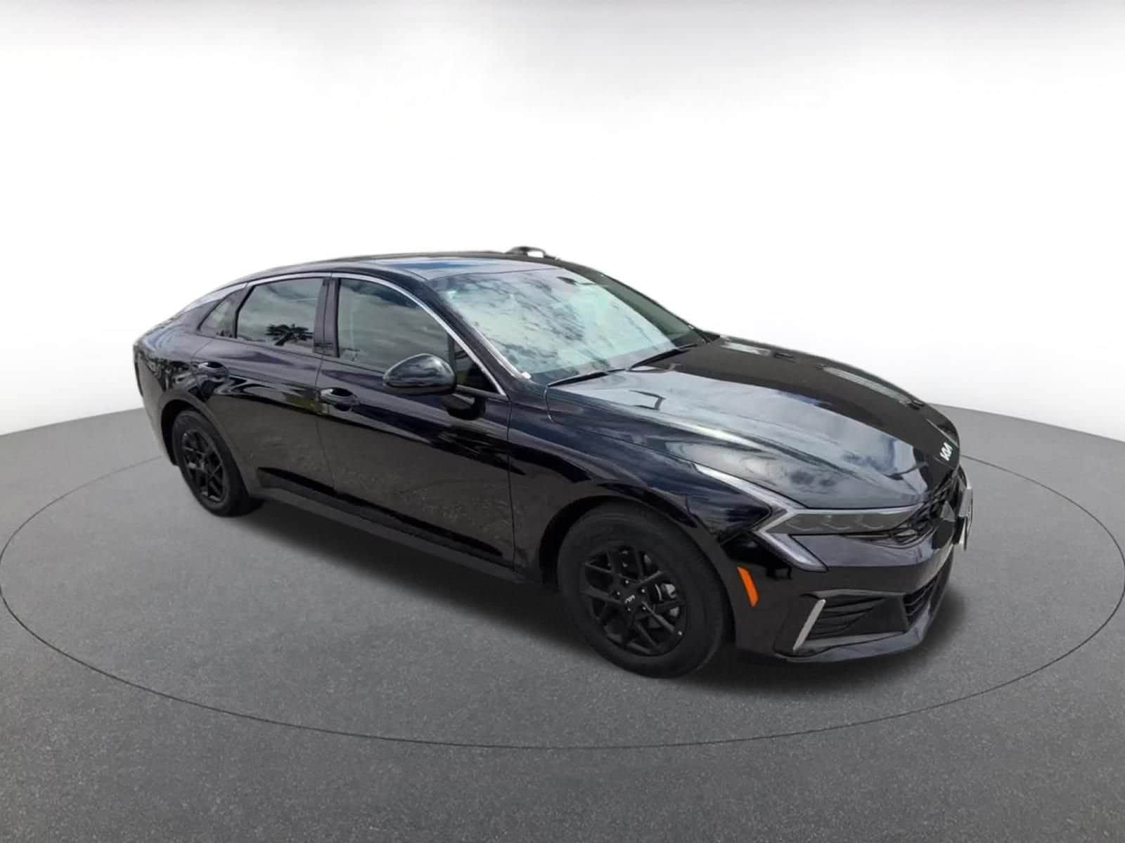 Thumbnail: 2025 Kia K5 - 2