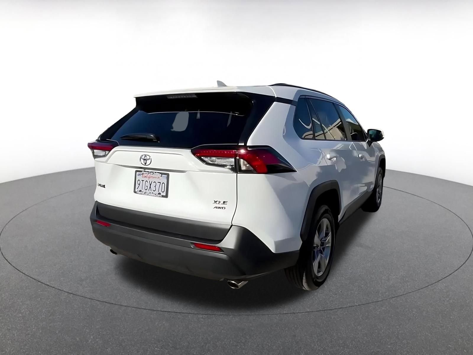 Thumbnail: 2025 Toyota RAV4 - 14