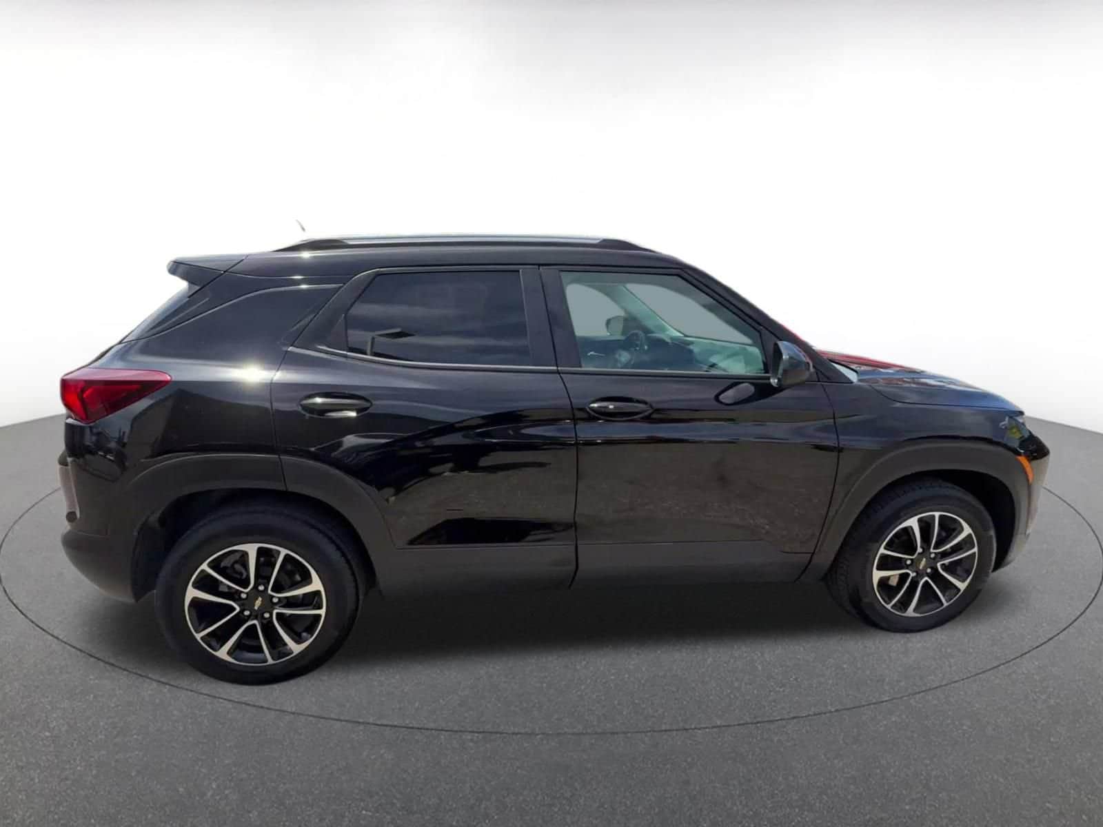 Thumbnail: 2025 Chevrolet TrailBlazer - 15