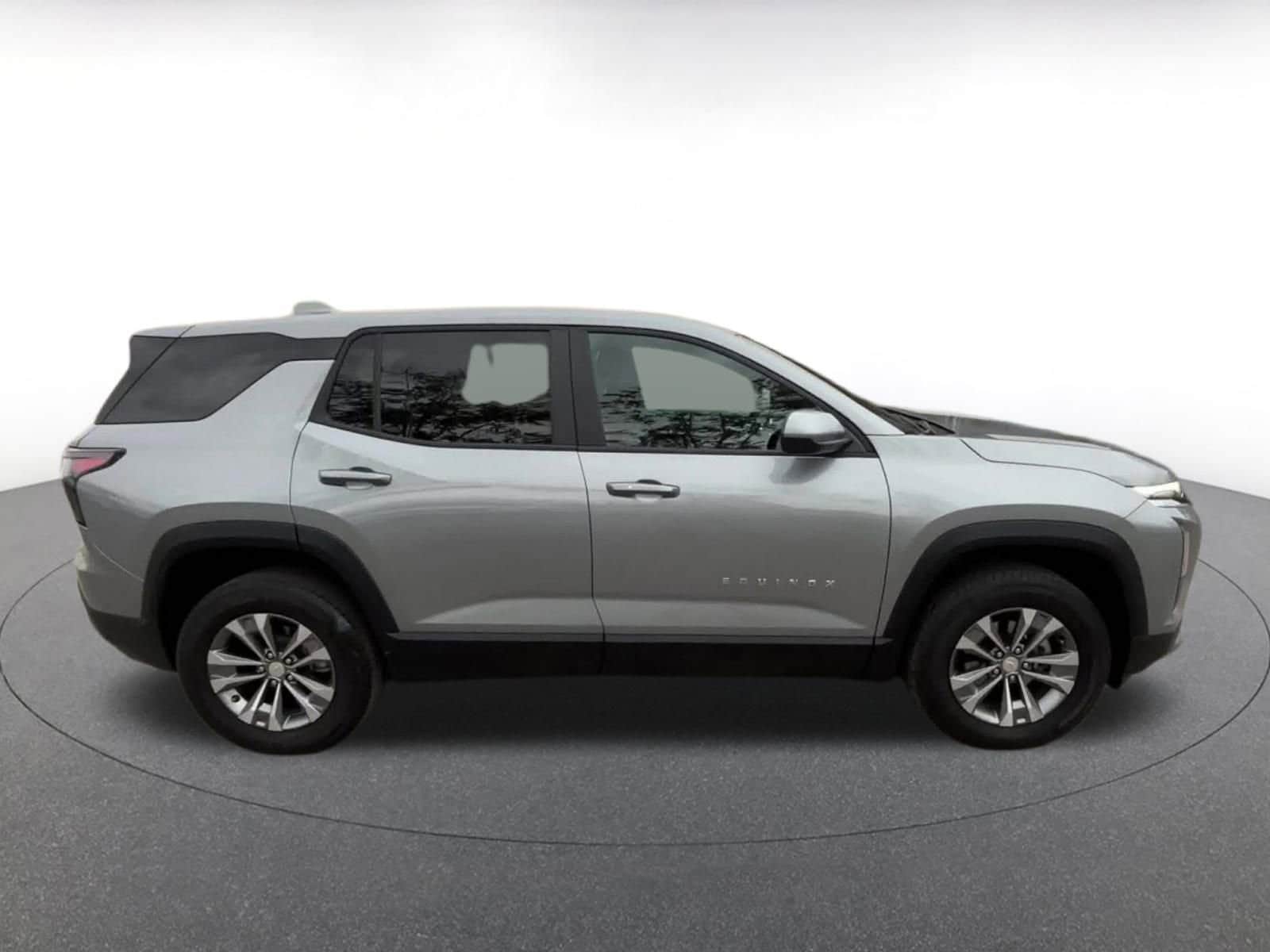 Thumbnail: 2025 Chevrolet Equinox - 16