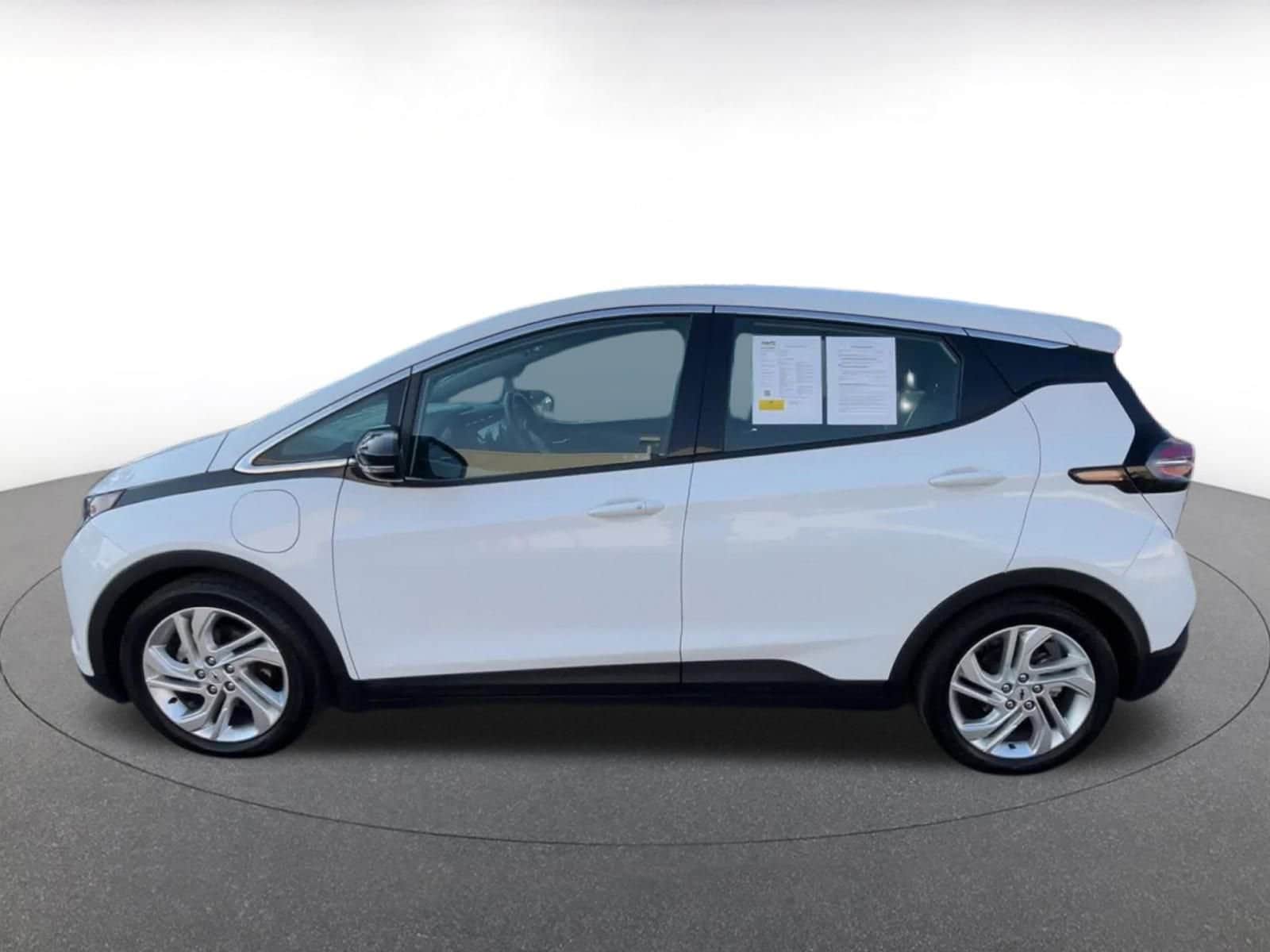 Thumbnail: 2023 Chevrolet Bolt EV - 8