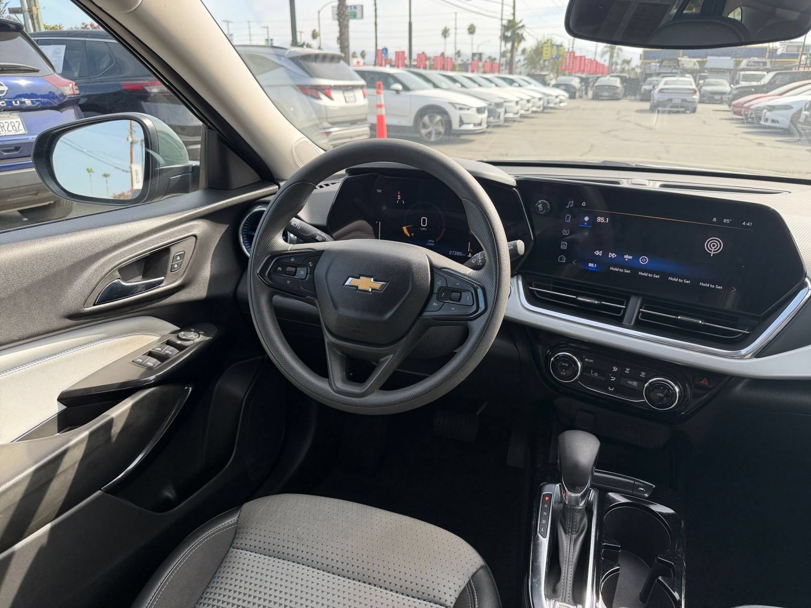 Thumbnail: 2025 Chevrolet Trax - 33