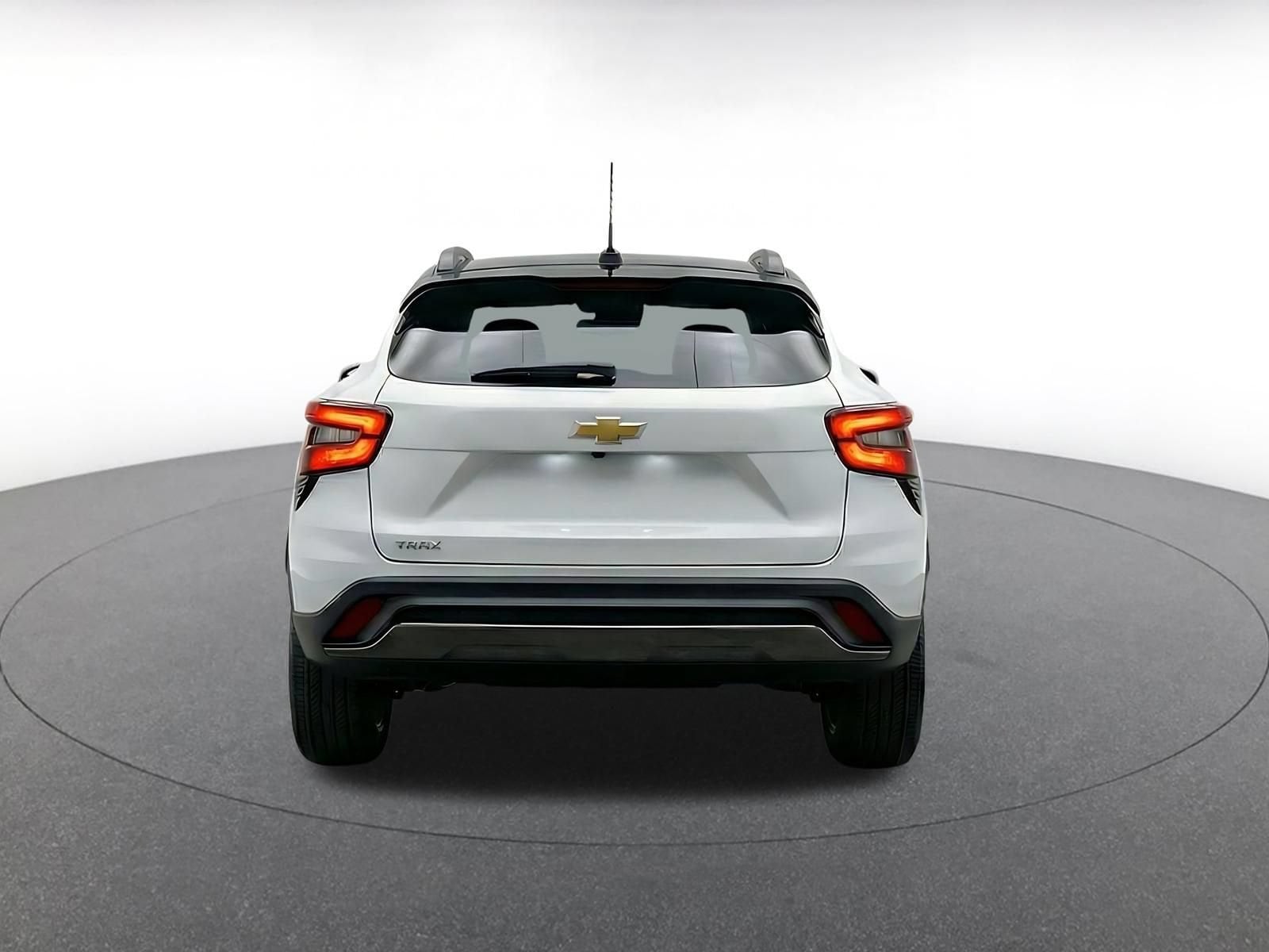 Thumbnail: 2025 Chevrolet Trax - 8
