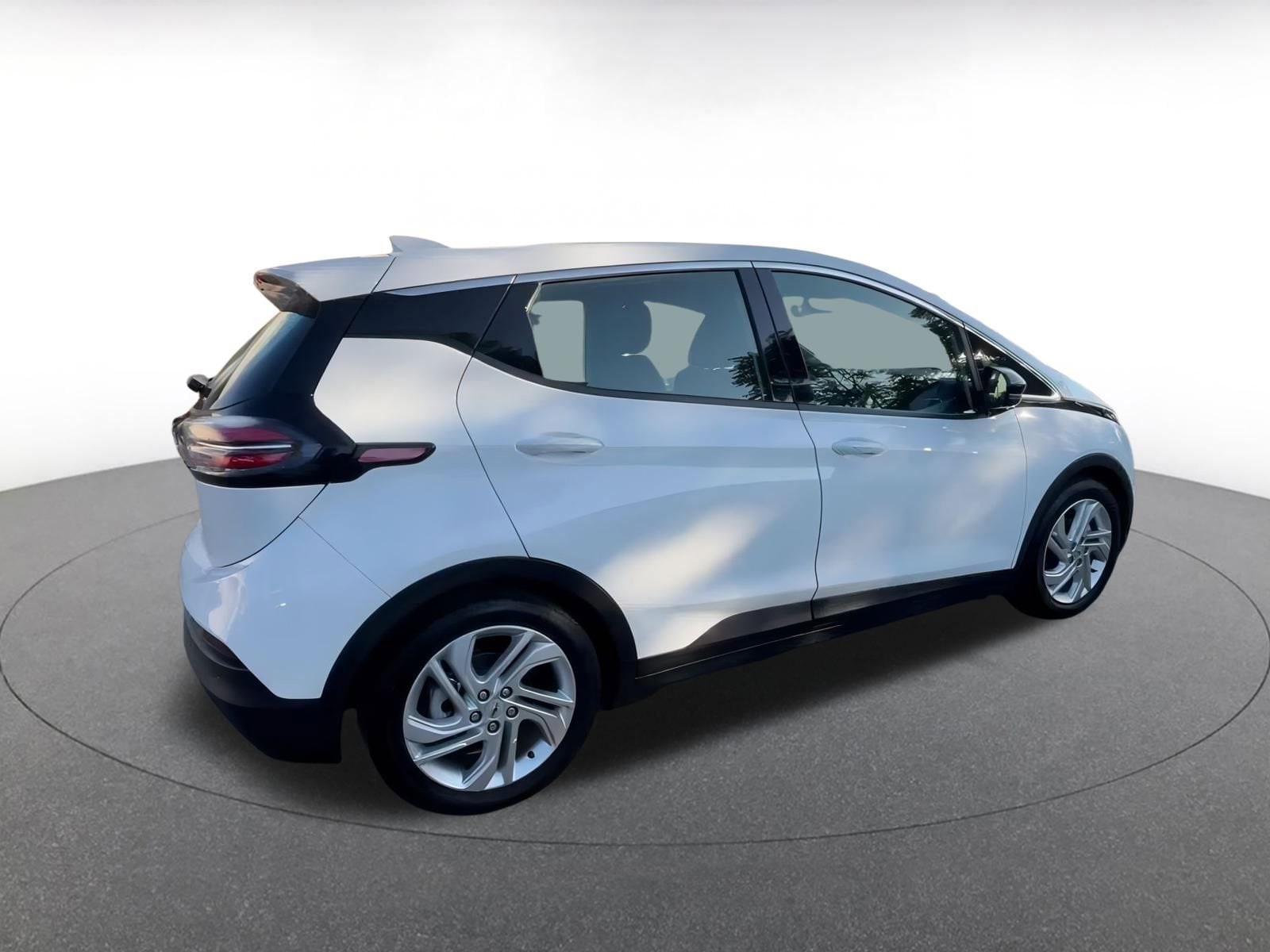 Thumbnail: 2023 Chevrolet Bolt EV - 15