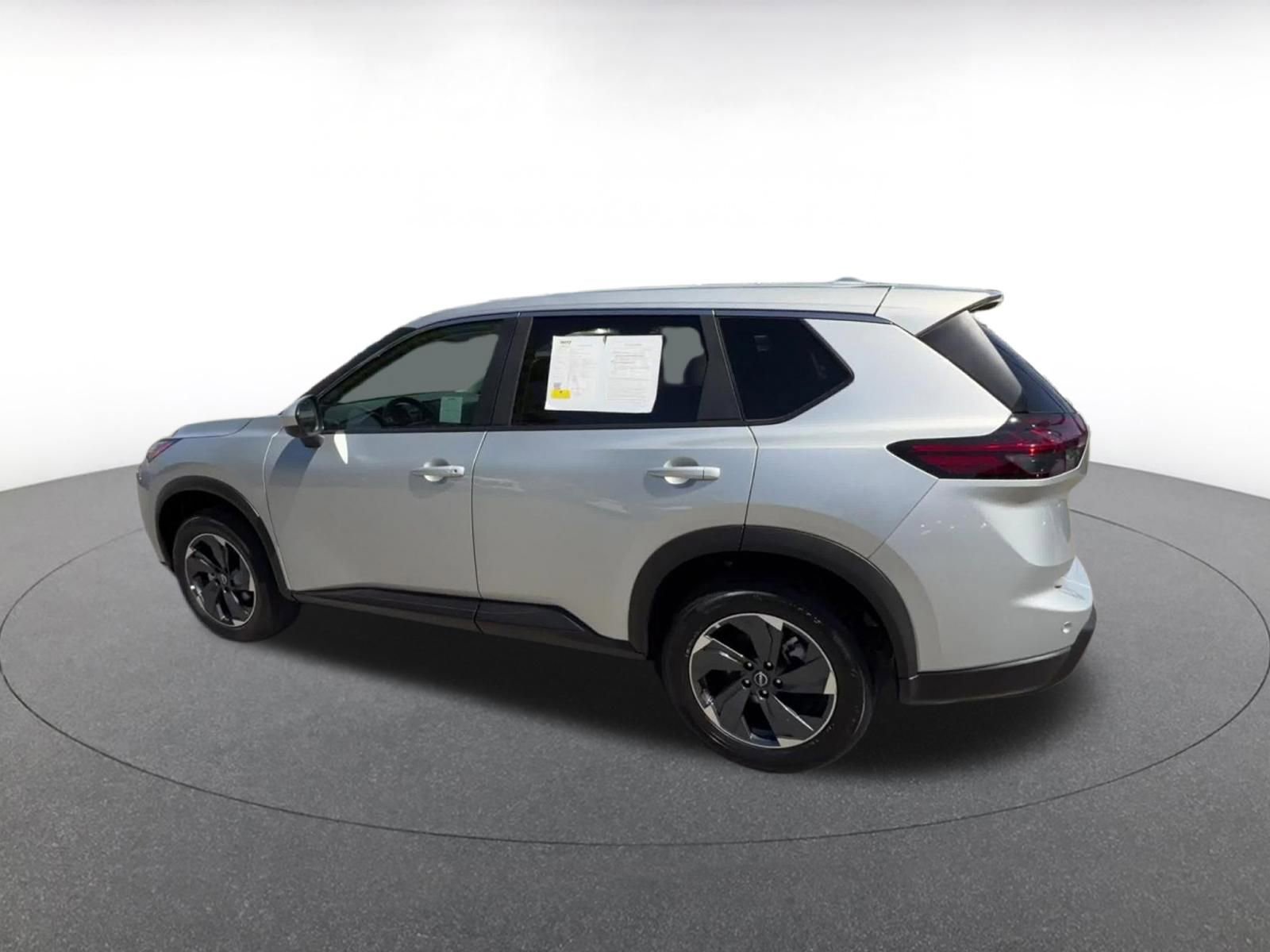 Thumbnail: 2025 Nissan Rogue - 10