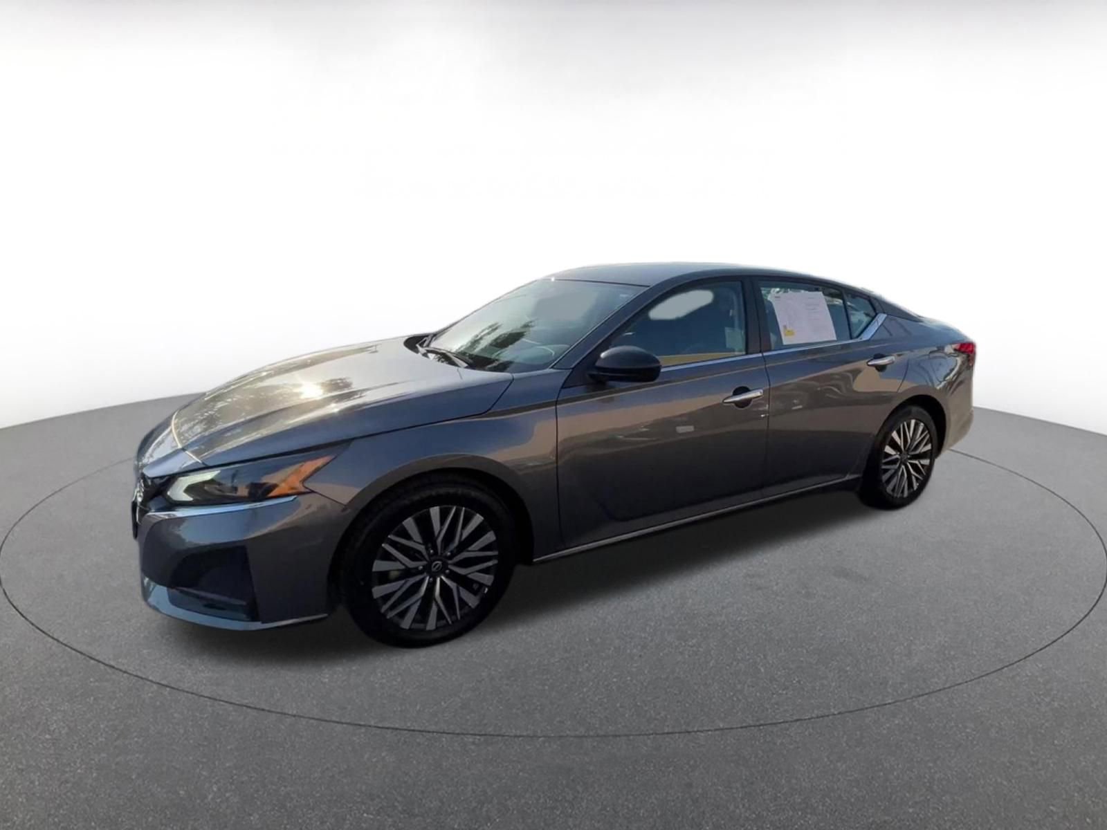 Thumbnail: 2025 Nissan Altima - 8