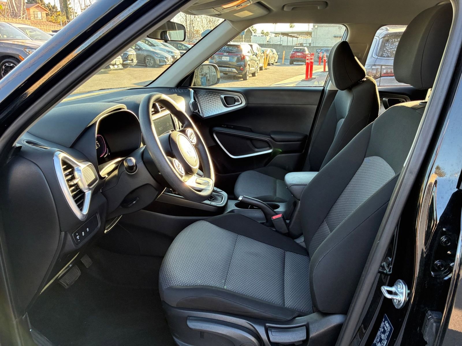 Thumbnail: 2025 Kia Soul - 24