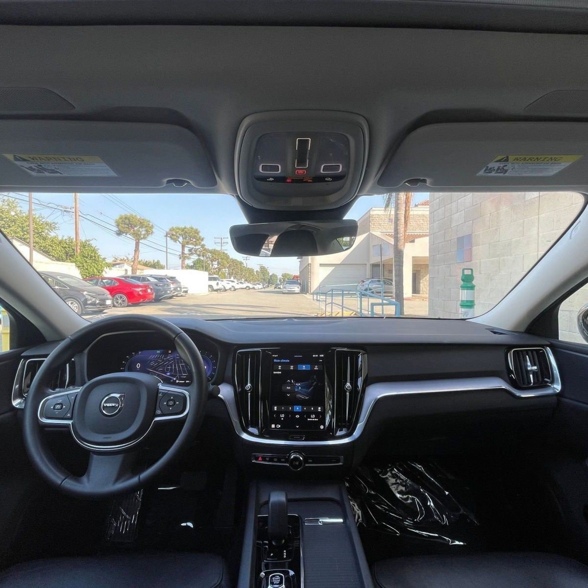 Thumbnail: 2024 Volvo S60 - 34