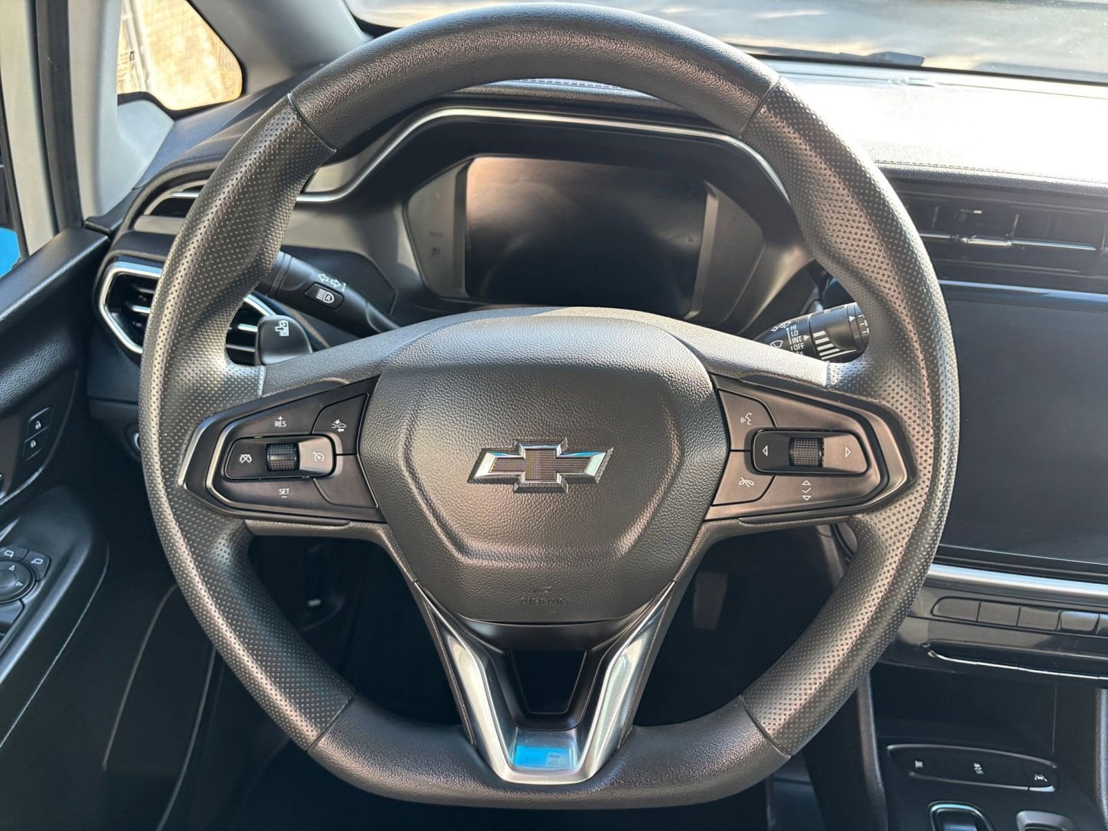 Thumbnail: 2023 Chevrolet Bolt EV - 32