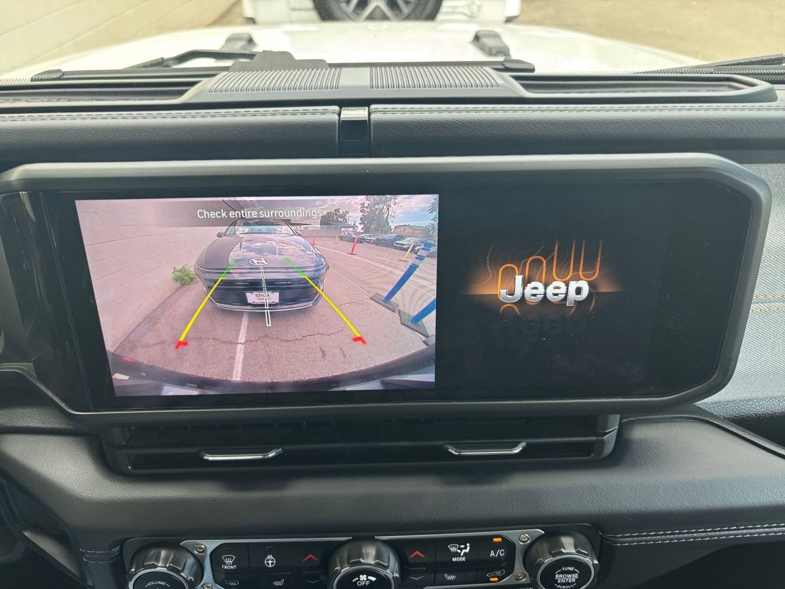 Thumbnail: 2025 Jeep Wrangler - 17